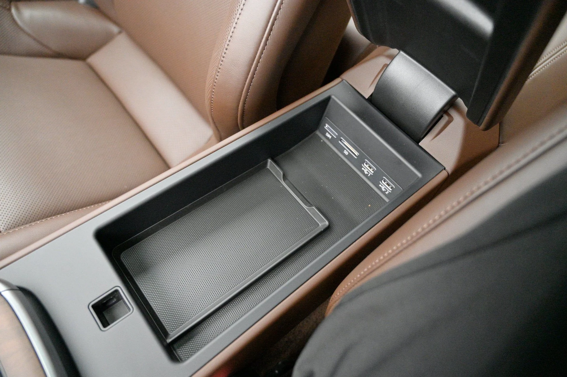 mph033_1712596531_3bab2f3fd190414ca0b5c77d6cee658d_6c1ca6e026