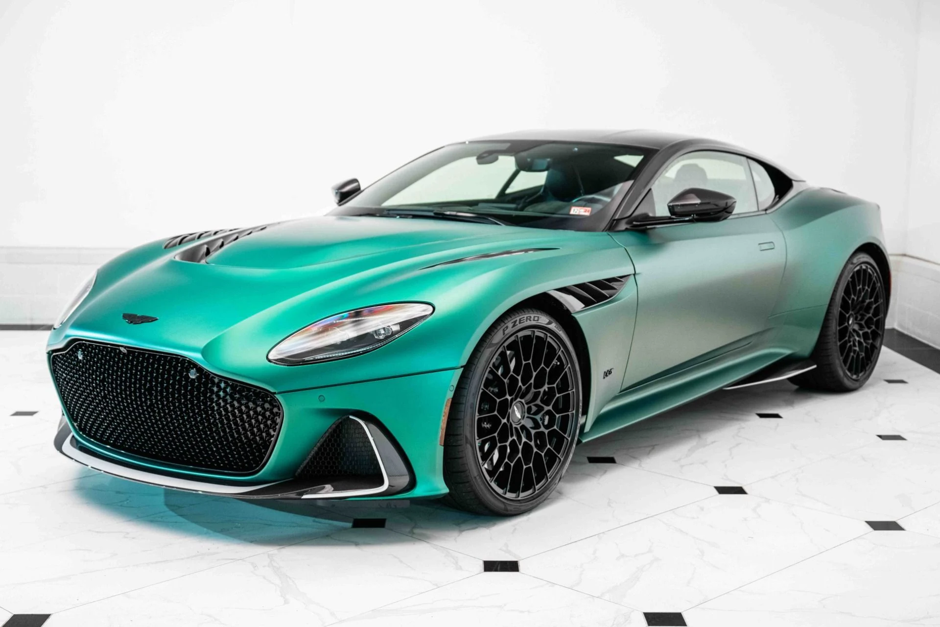 mph033_1738487313_Used_2023_Aston_Martin_DBS_770_Ultimate_1701899330_231060fd8e