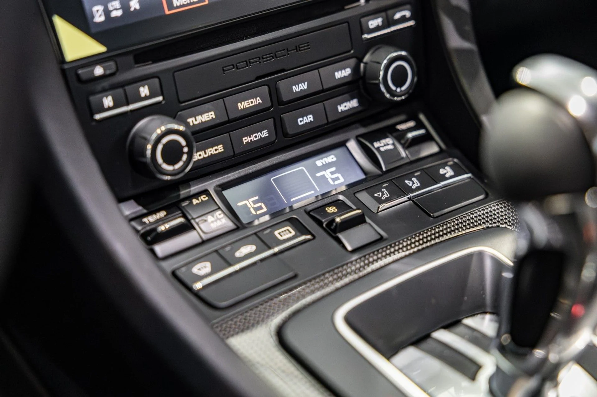 mph033_1742561137_Xg_71255d5a50