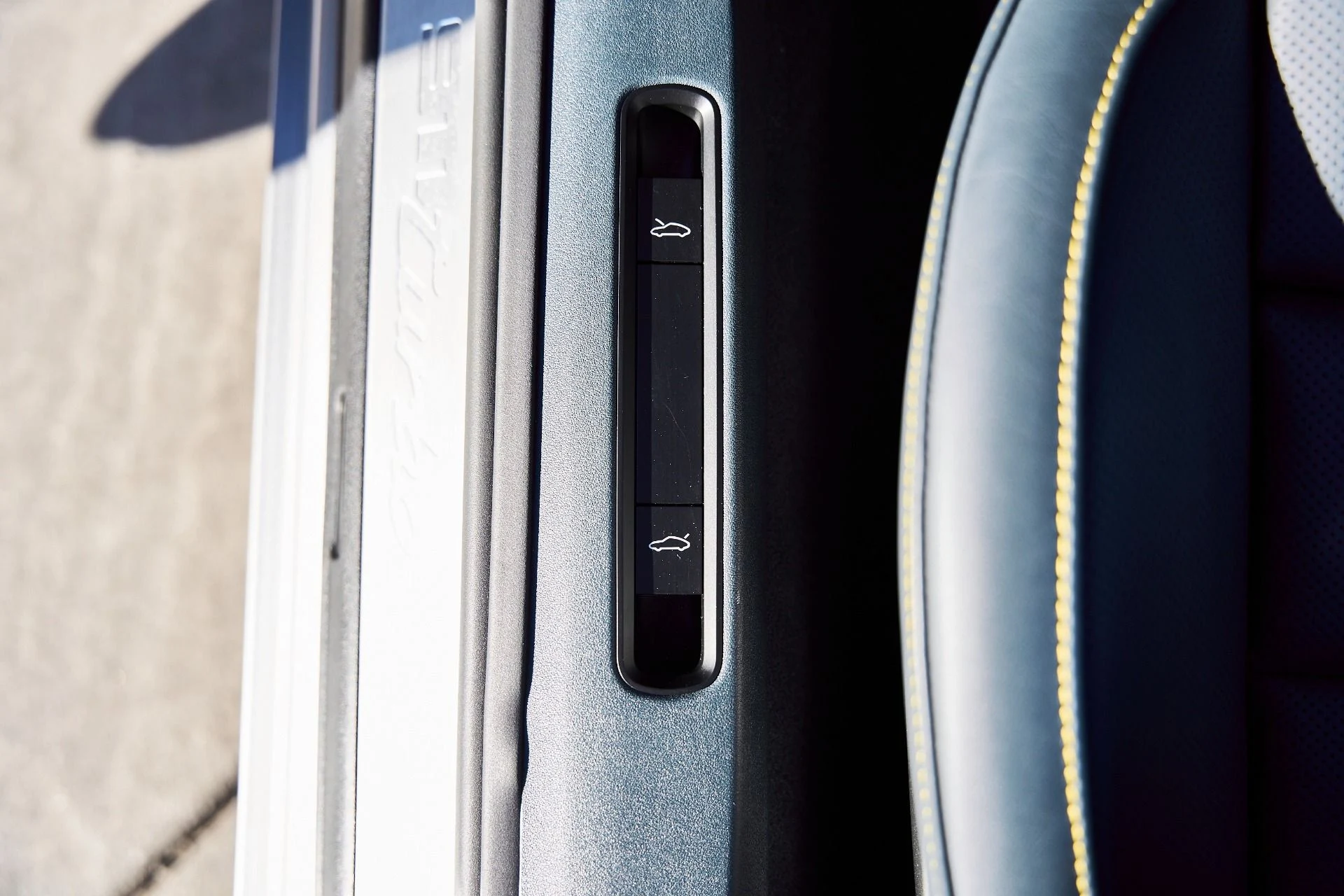 mph033_1744531919_Used_2024_Porsche_911_Turbo_S_1768438279_e77718f1b3