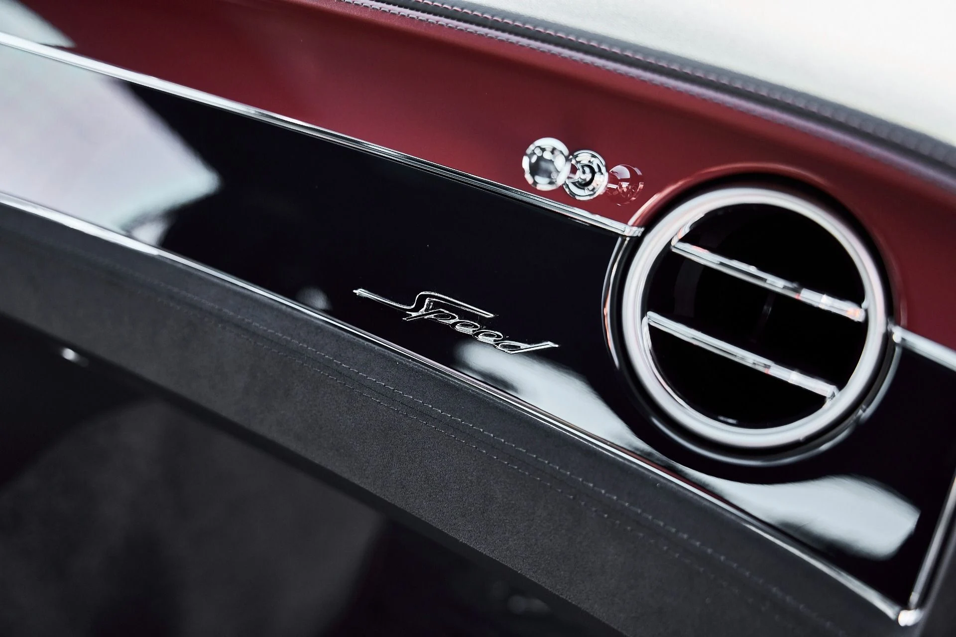 mph033_1744549211_Used_2025_Bentley_Continental_GT_Speed_1779498473_b1e40049ad