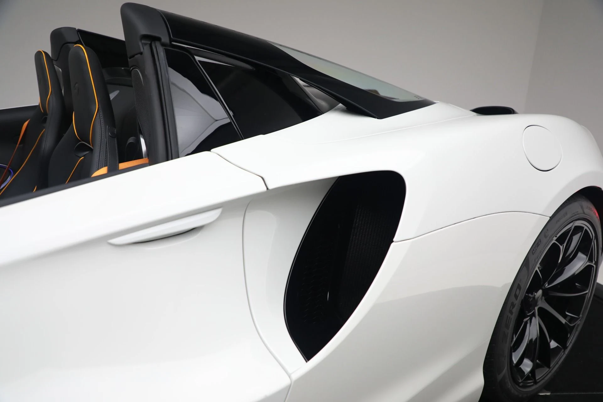 mph033_1748038254_New_2026_Mc_Laren_Artura_Spider_Tech_Lux_368a1bb5a9