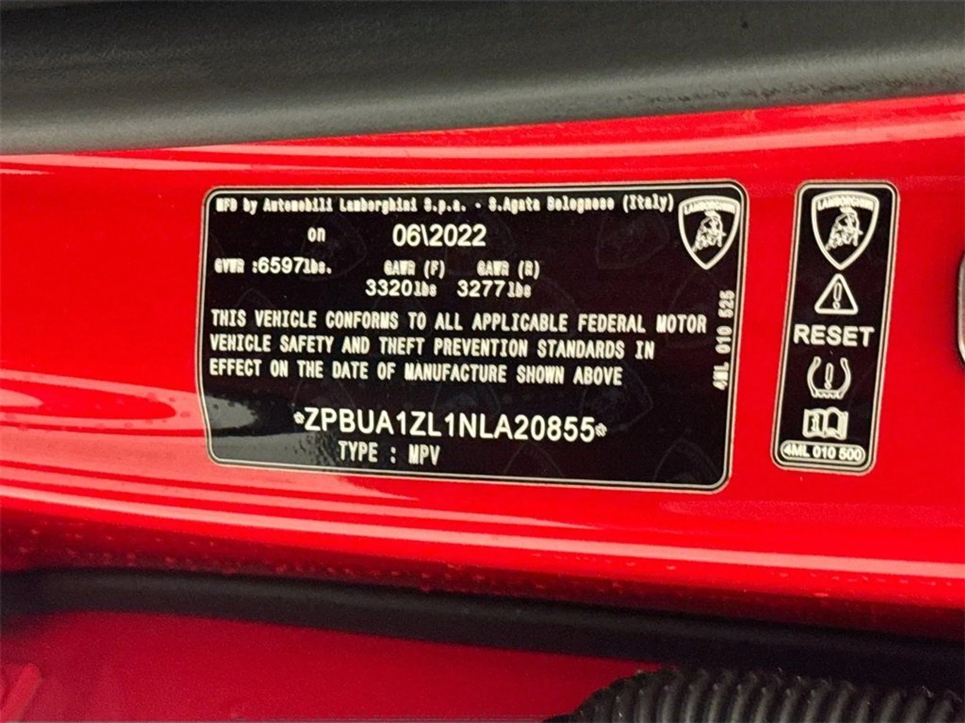 mph033_175111254_ac8dc1c373fcd519bc23ba194c016549_e6402bde54