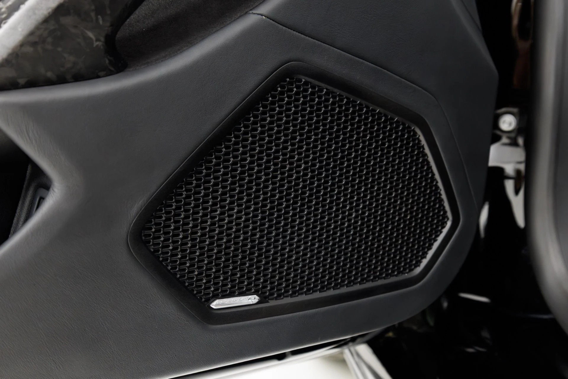mph033_1754921227_Used_2021_Lamborghini_Huracan_EVO_1784066646_88b79256d2