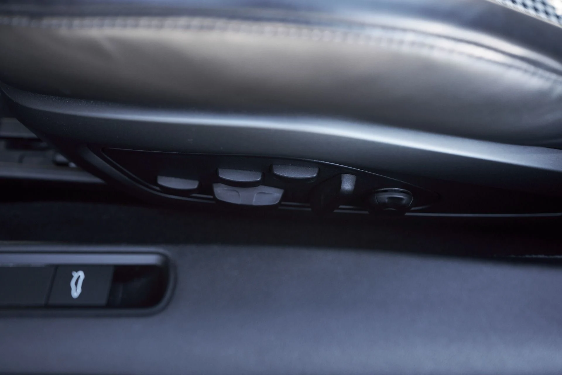 mph033_175829271_Used_2023_Porsche_911_Turbo_S_1763676498_d9fc6d1a28