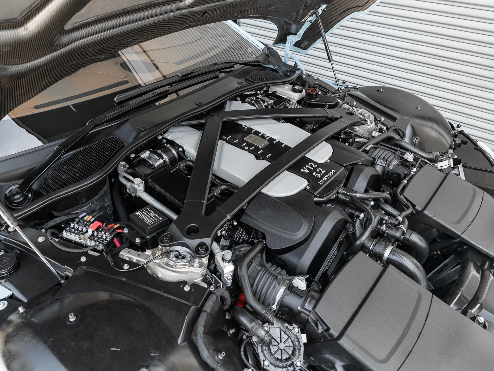 mph033_1796528849_Used_2023_Aston_Martin_Vantage_V12_1780952621_d3c919b33c