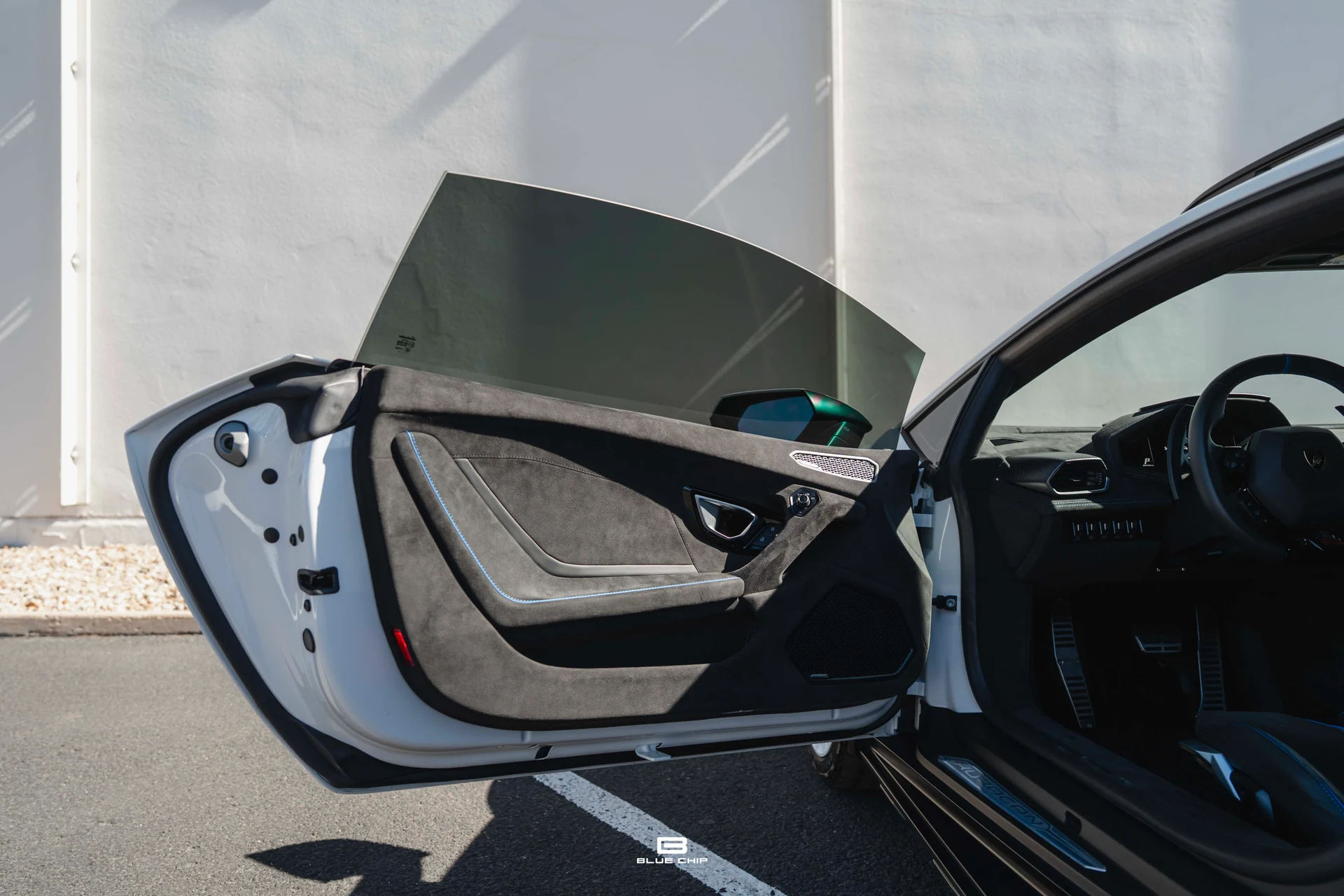 mph033_1806848556_6a31cff7cc260425ff91a7cc_2024_Lamborghini_Huracan_Sterrato_34_2577cd5343