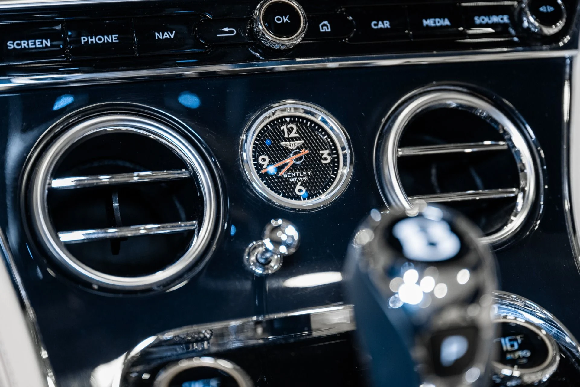 mph033_1820852865_Used_2022_Bentley_Continental_GT_V8_1792760258_0e409ef079