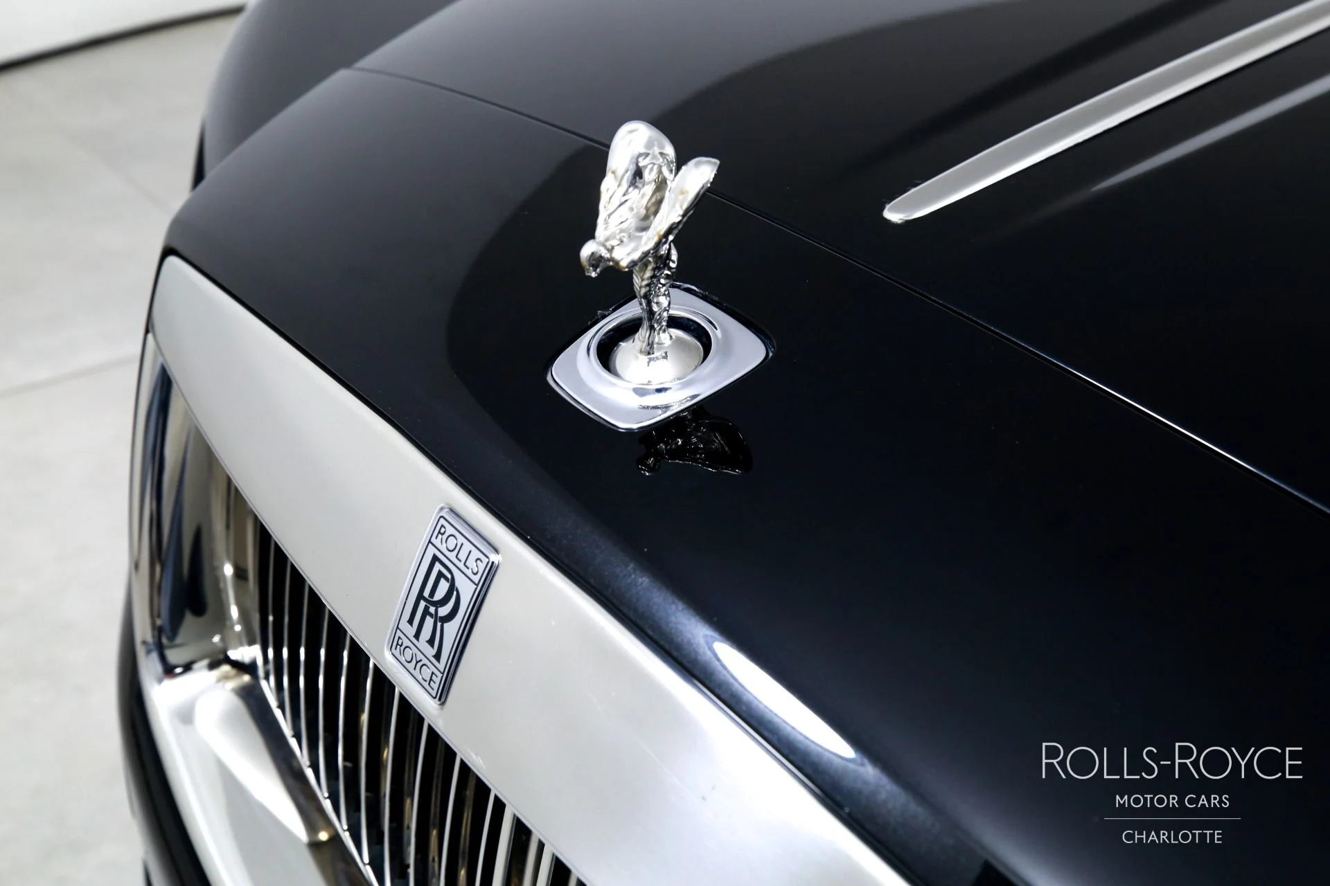 mph033_1828939183_Used_2017_Rolls_Royce_Dawn_1789144580_d7fe66b98a