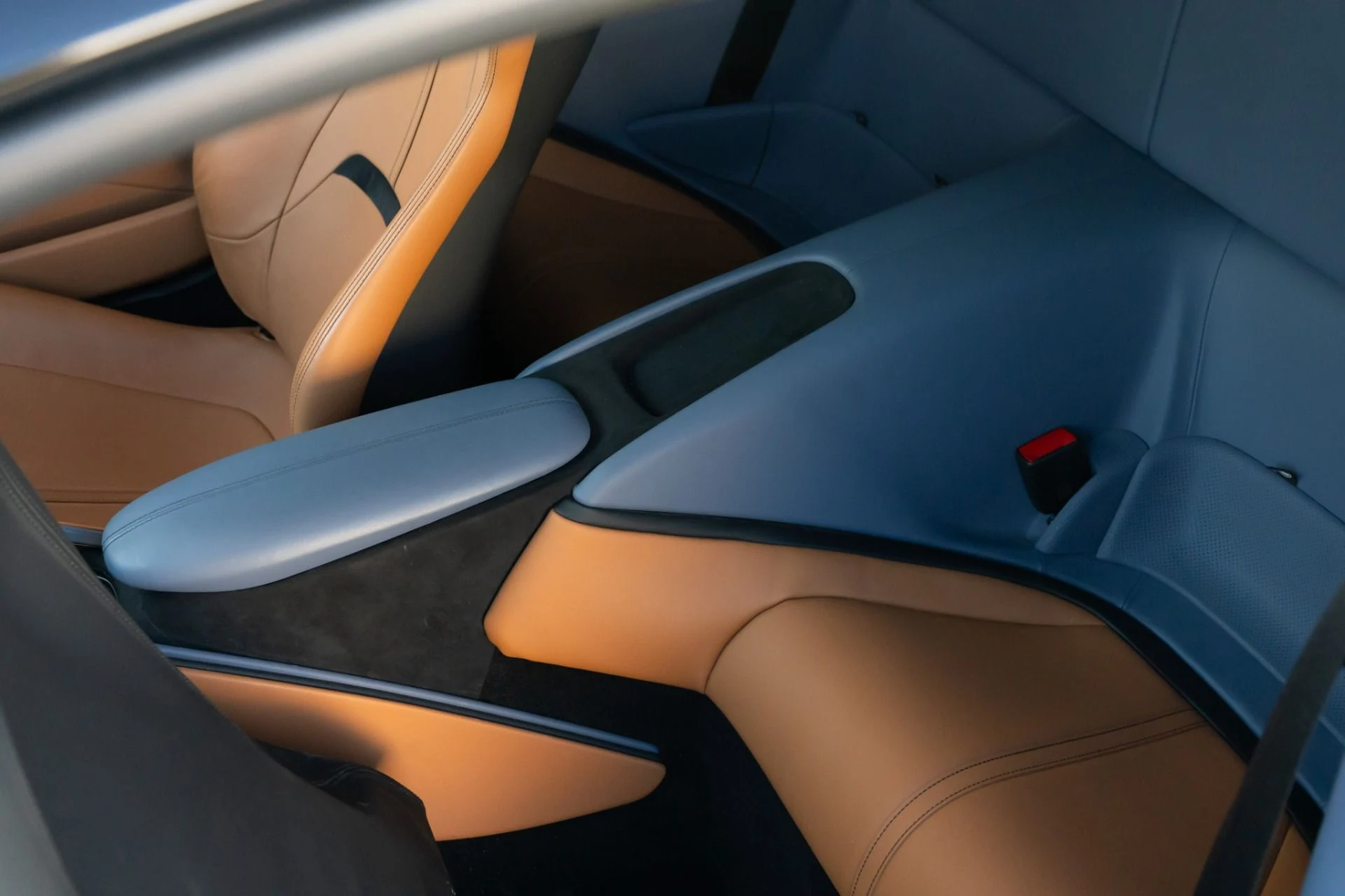 mph033_1829637371_Used_2022_Ferrari_Roma_1764112587_a56165979c