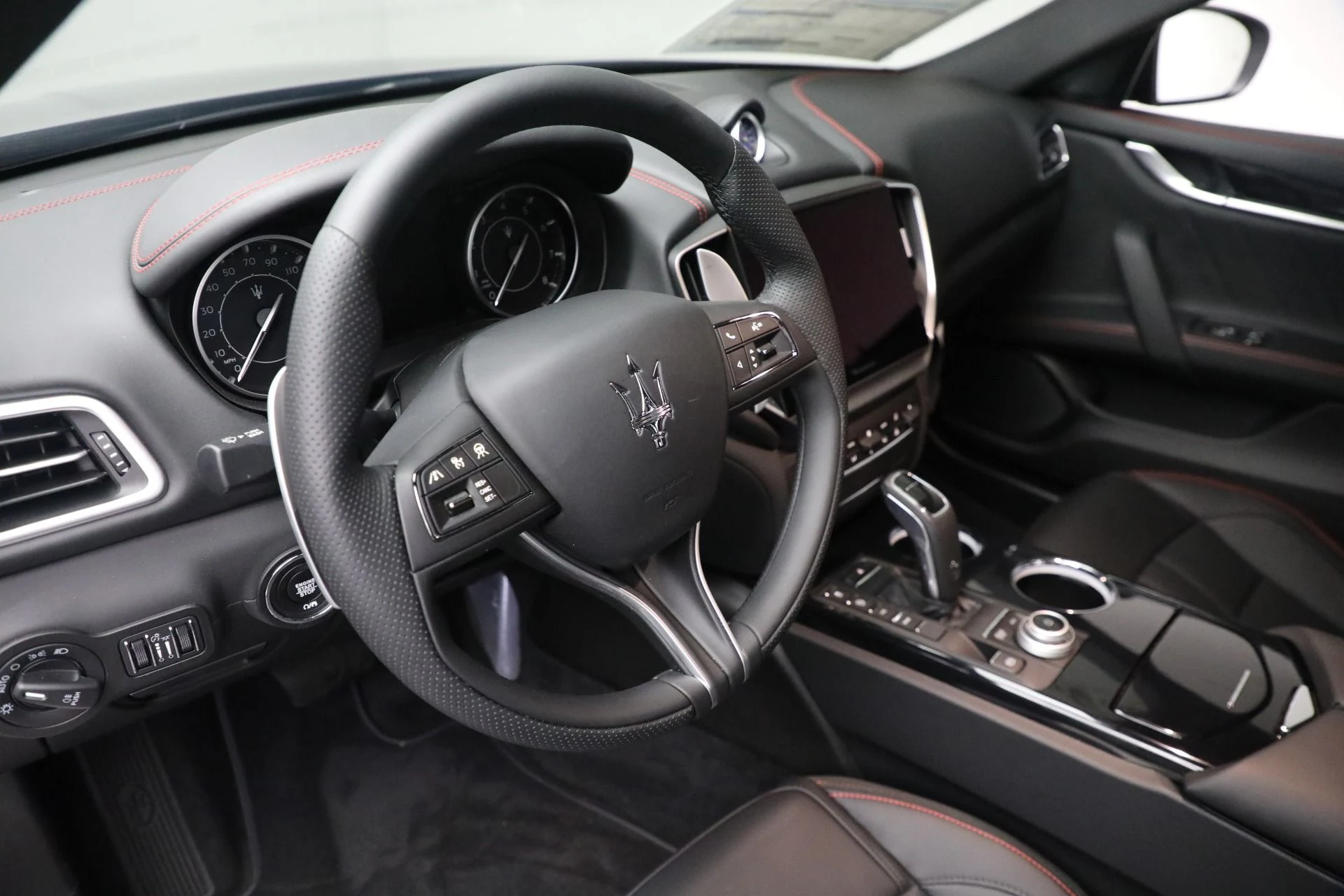 mph033_1834339510_New_2024_Maserati_Ghibli_Modena_Ultima_Q4_79057e7342