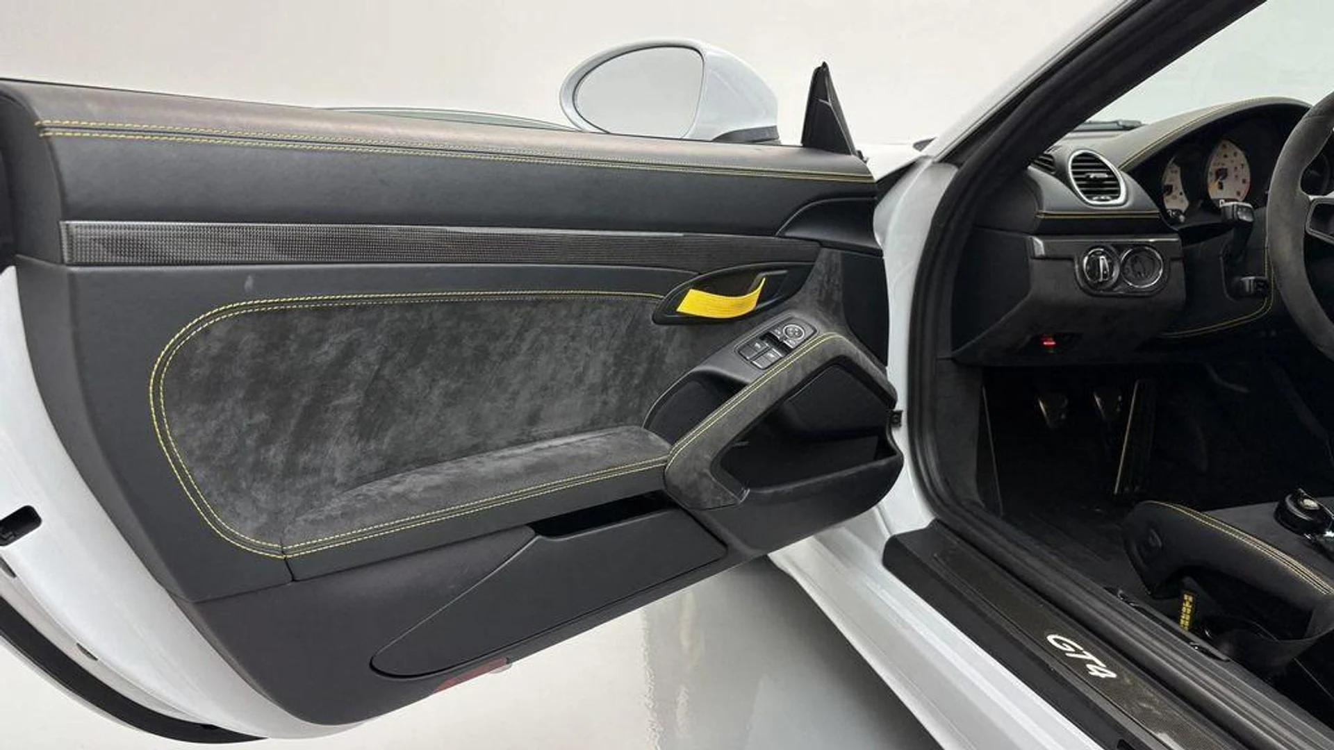 mph033_1834617902_4_Yj_FBJ_3j_Ok_ET_Di_G_Kx_Ph_Vp4i_Uk_NA_596a3f5b57