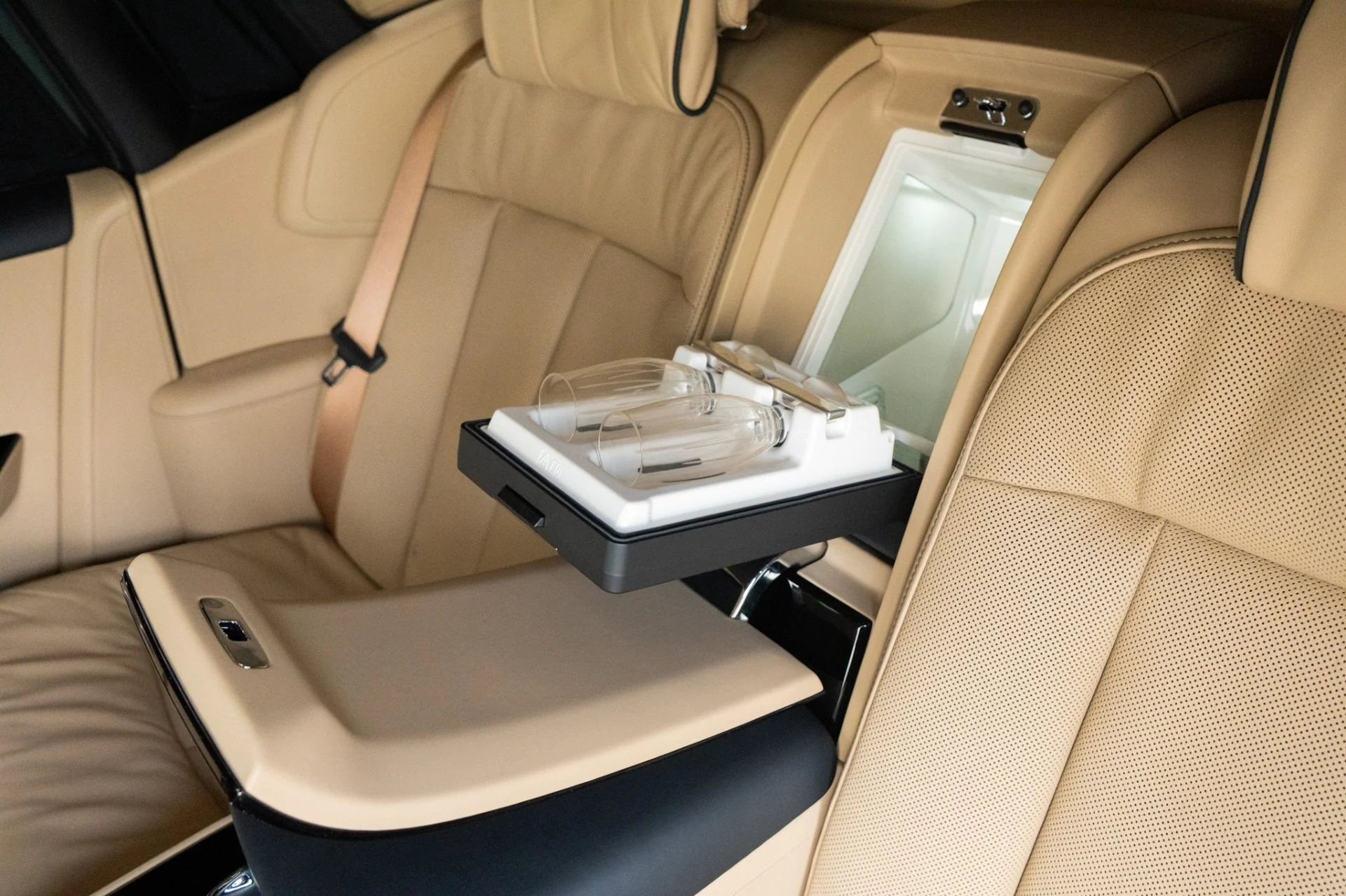 mph033_1845587974_Used_2022_Rolls_Royce_Phantom_EWB_1771455948_7401841fb0