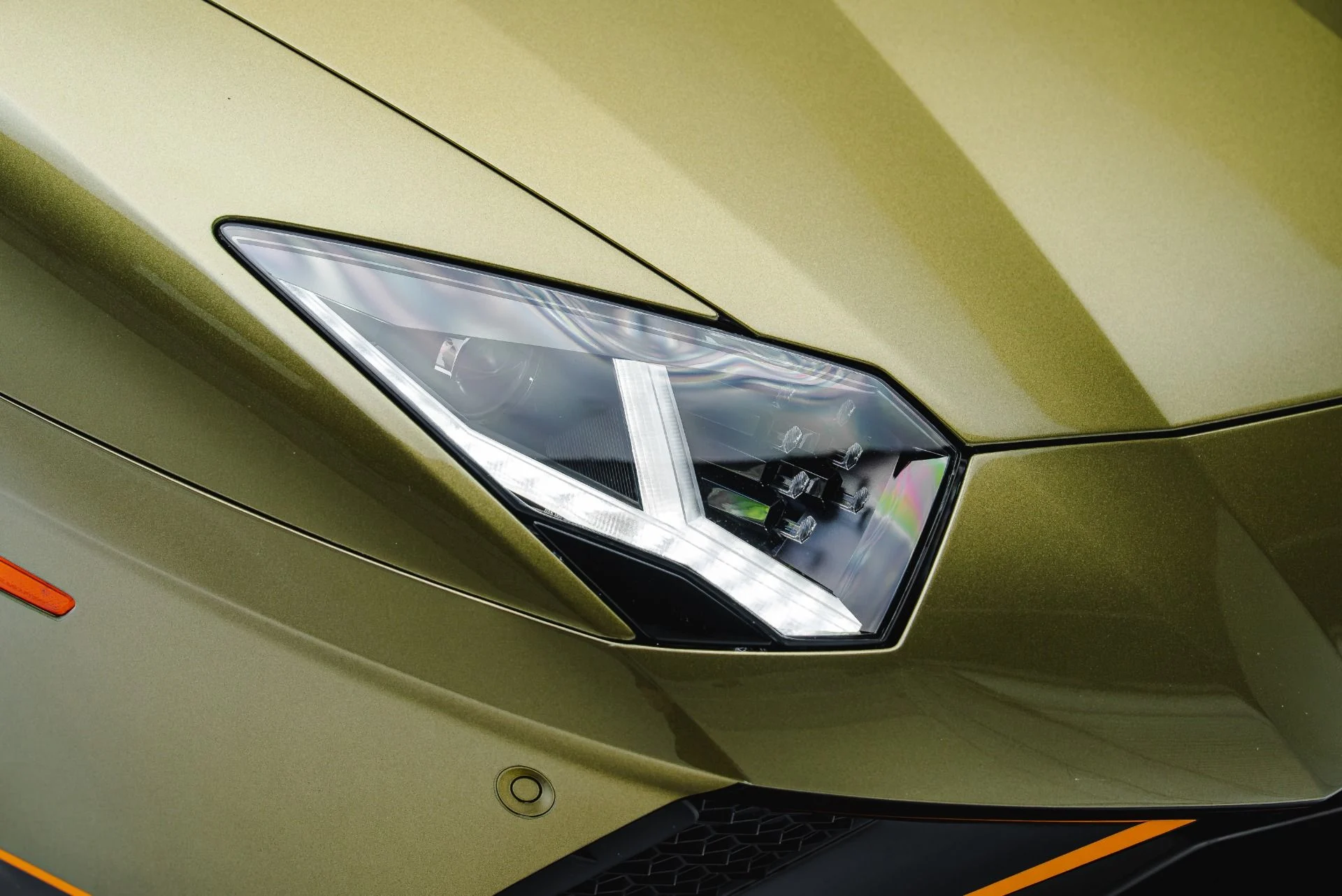 mph033_1848845584_Used_2022_Lamborghini_Aventador_LP_780_4_Ultimae_1792689402_87c1ff8b89
