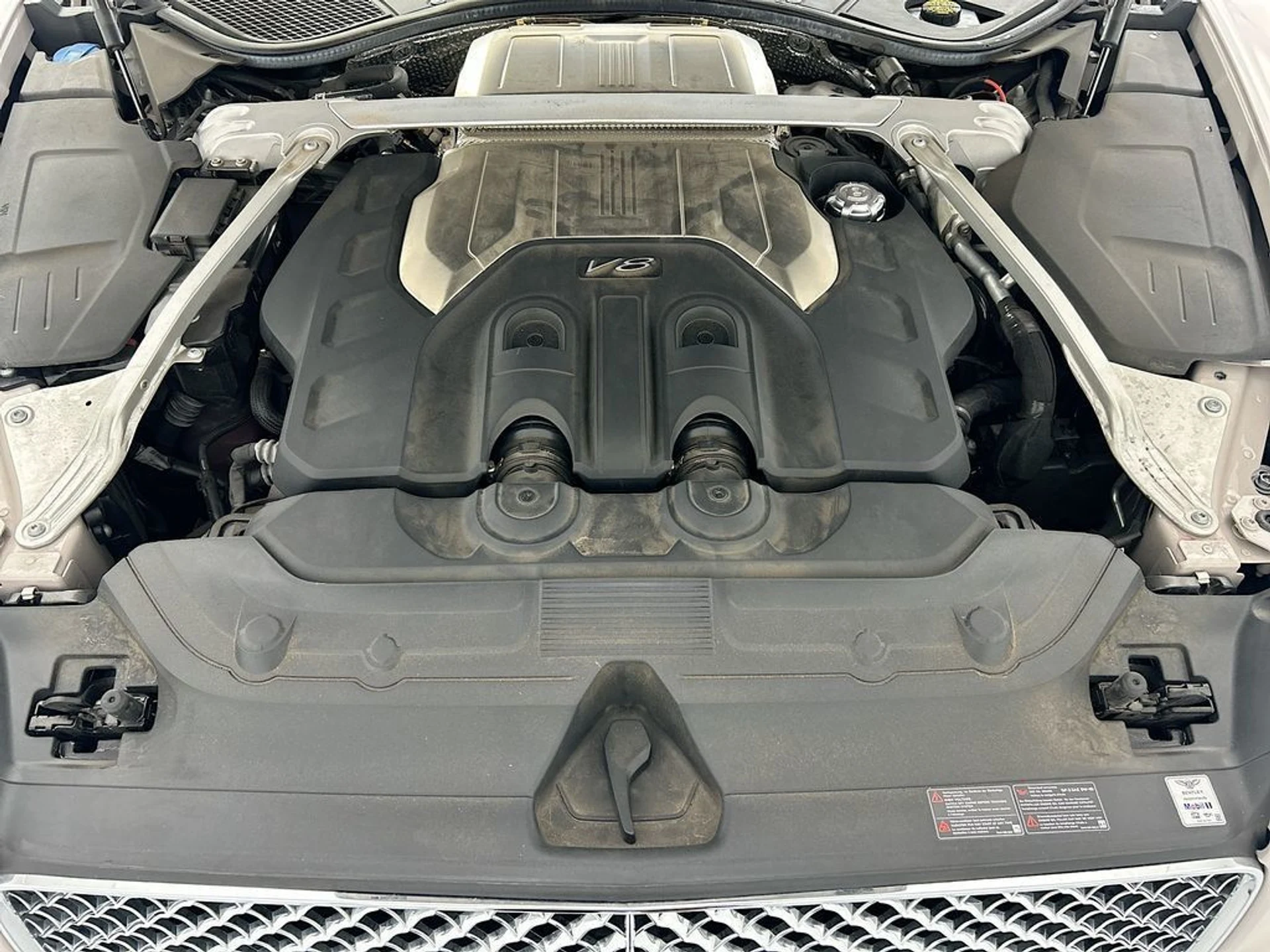 mph033_1862252995_used_2021_bentley_continental_gtv8convertible_8119_23001236_34_1024_b9616e56ec