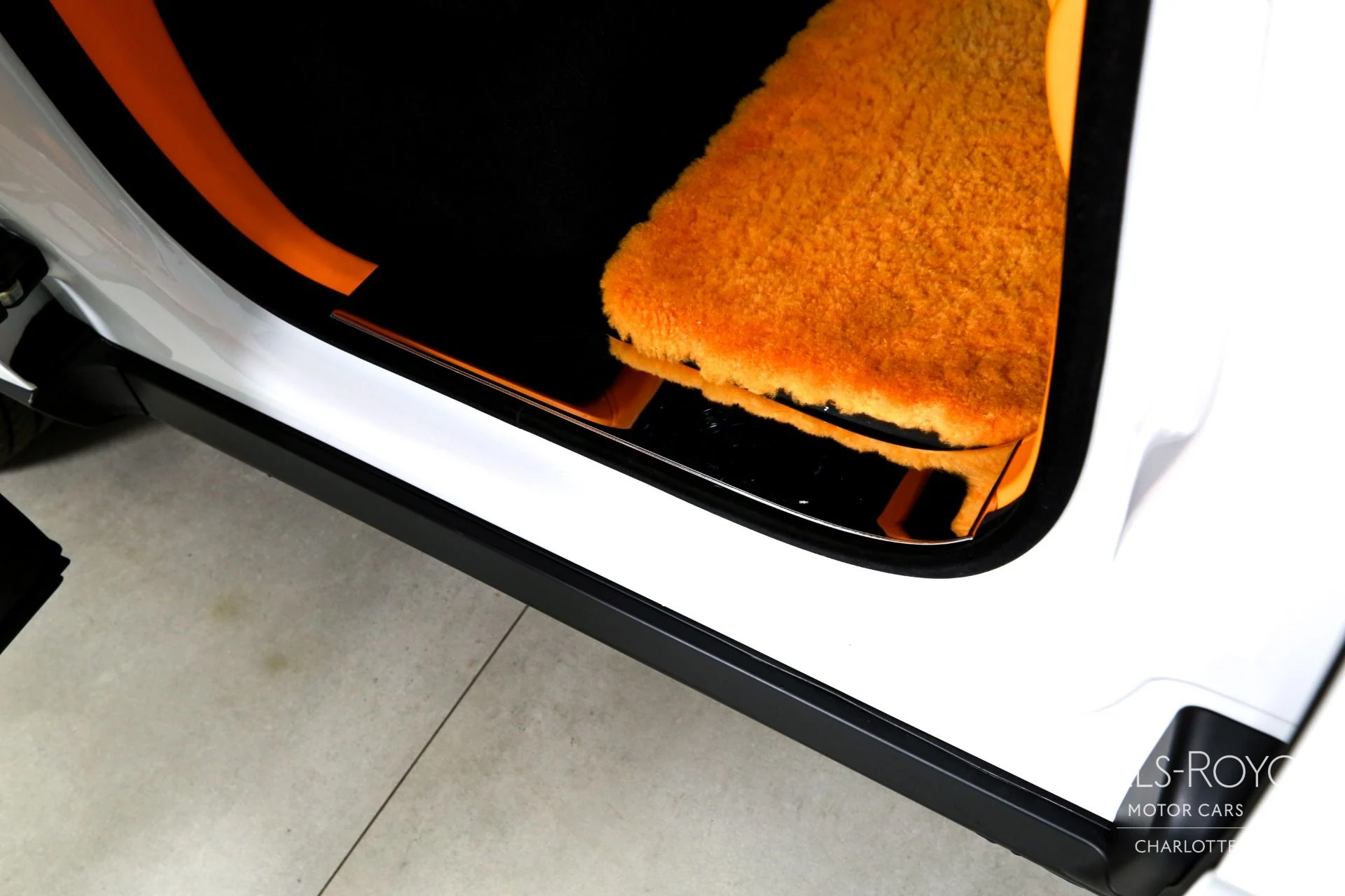 mph033_1867096207_Used_2022_Rolls_Royce_Cullinan_1773253709_f7143400bf