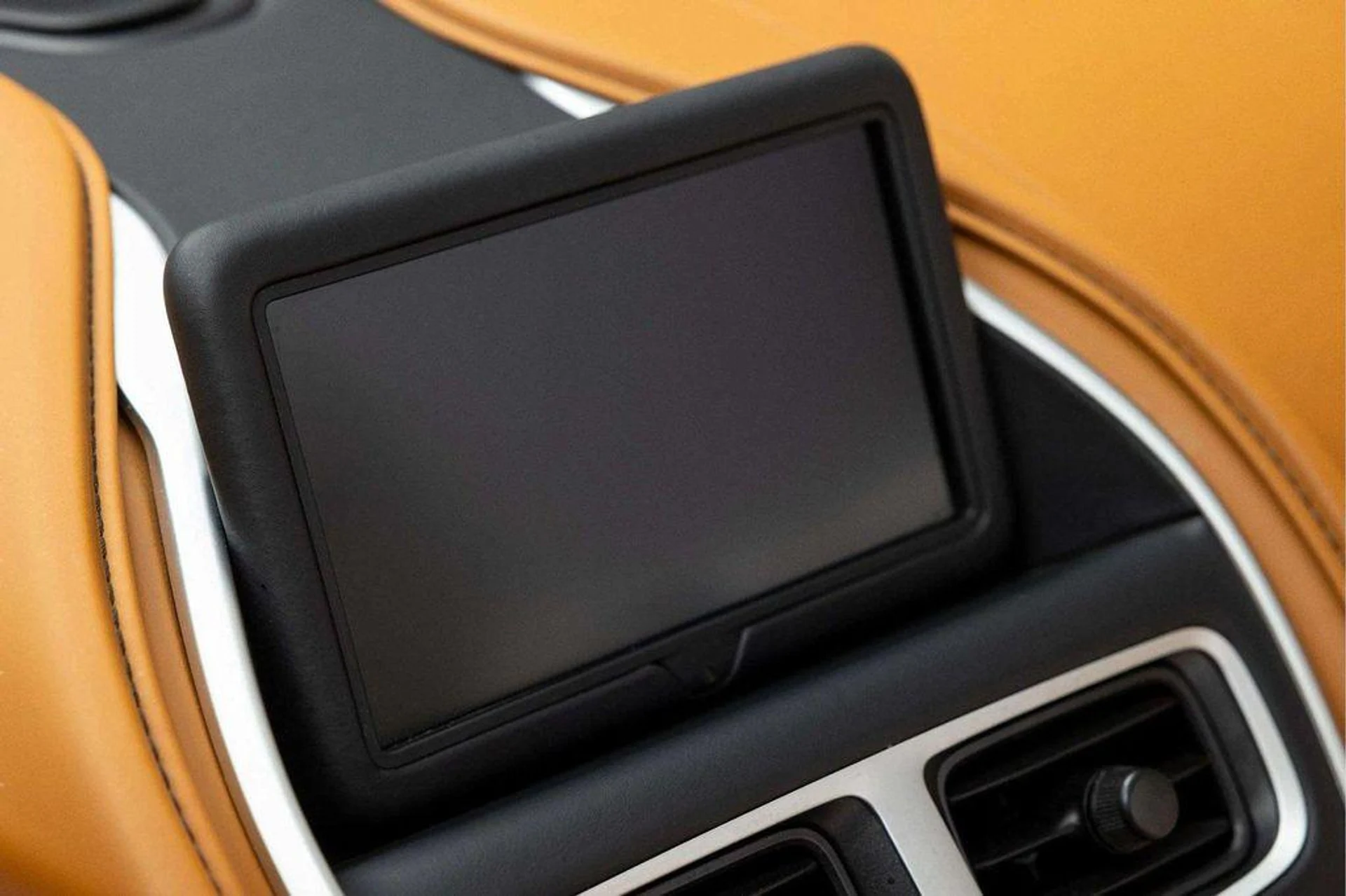 mph033_1868958817_Ani_S1h_Ul_Hz8_VPH_Hx5k_W3l1_QI_8_9e541d761e