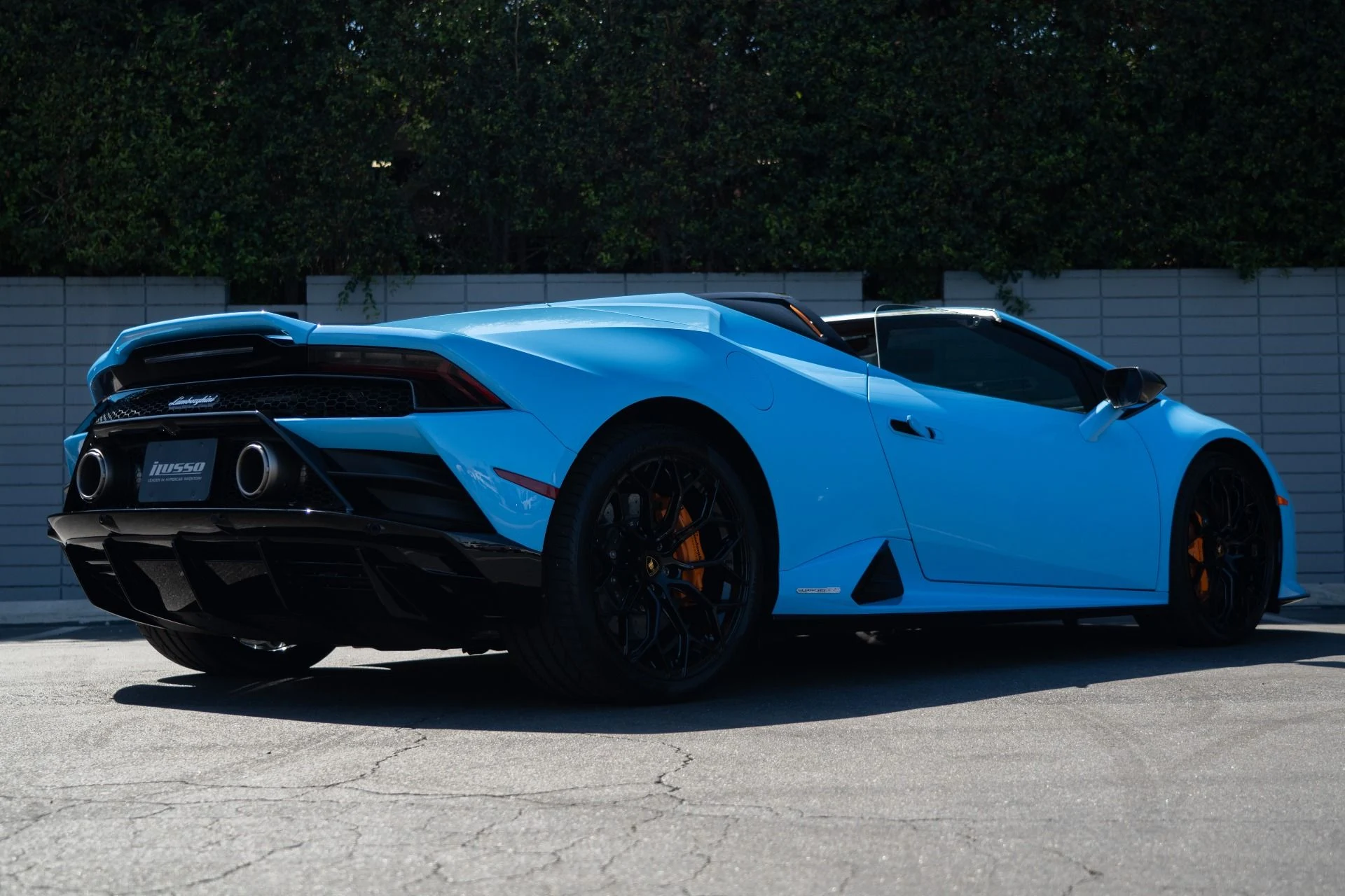 mph033_1884224365_Used_2024_Lamborghini_Huracan_EVO_Spyder_1757527007_d3b95ec1be