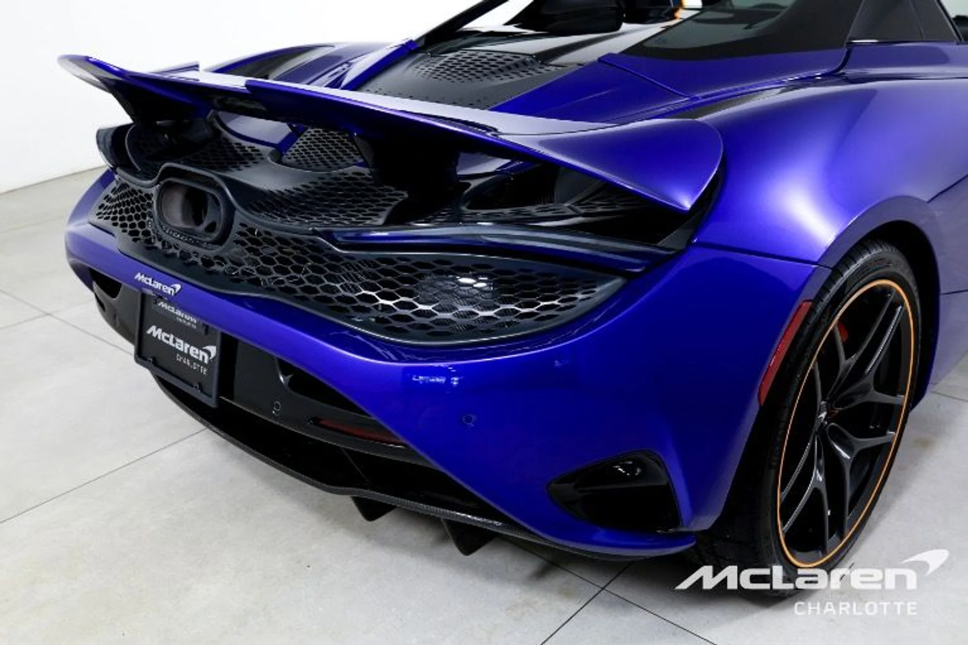 mph033_1889692316_Used_2024_Mc_Laren_750_S_Spider_928c1fd5cf