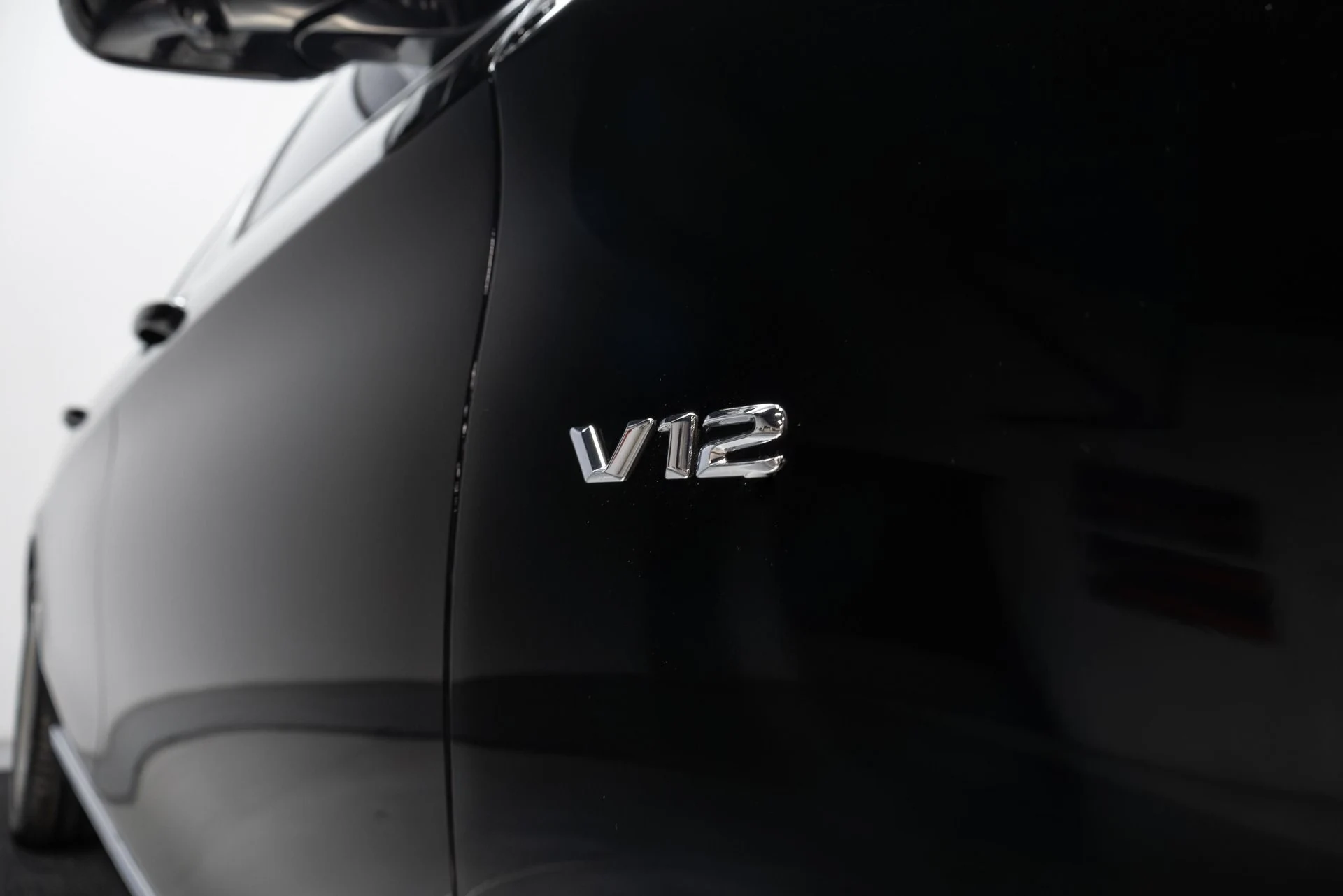 mph033_1892928172_Used_2016_Mercedes_Benz_S_Class_Maybach_S_600_1763586066_070fa4ad14