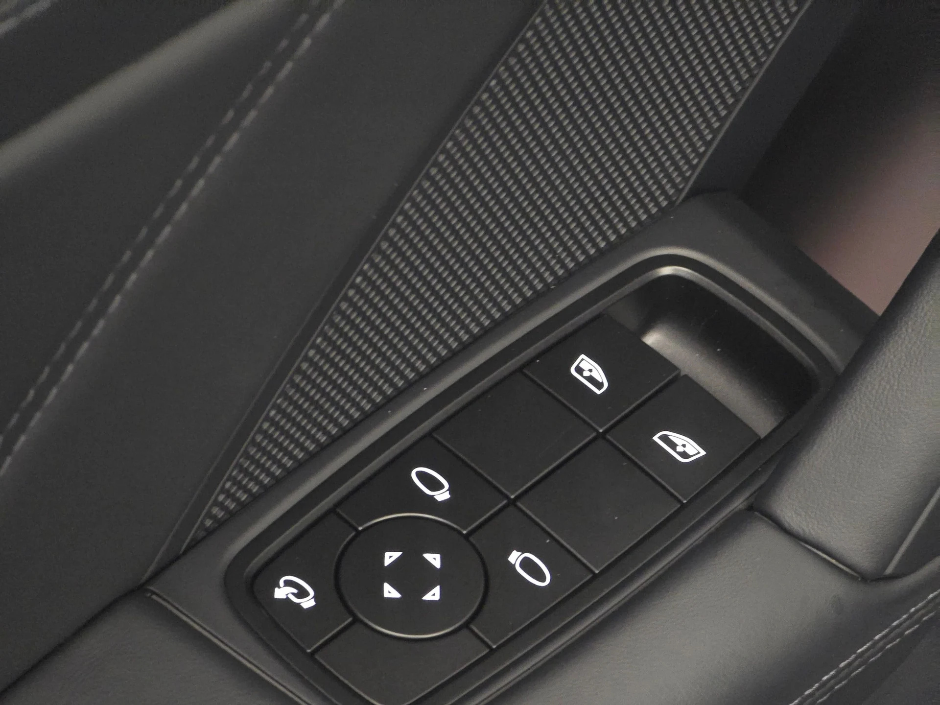 mph033_1894828657_154cad9f28738d54fde0633049e0dbf7x_0f30910675