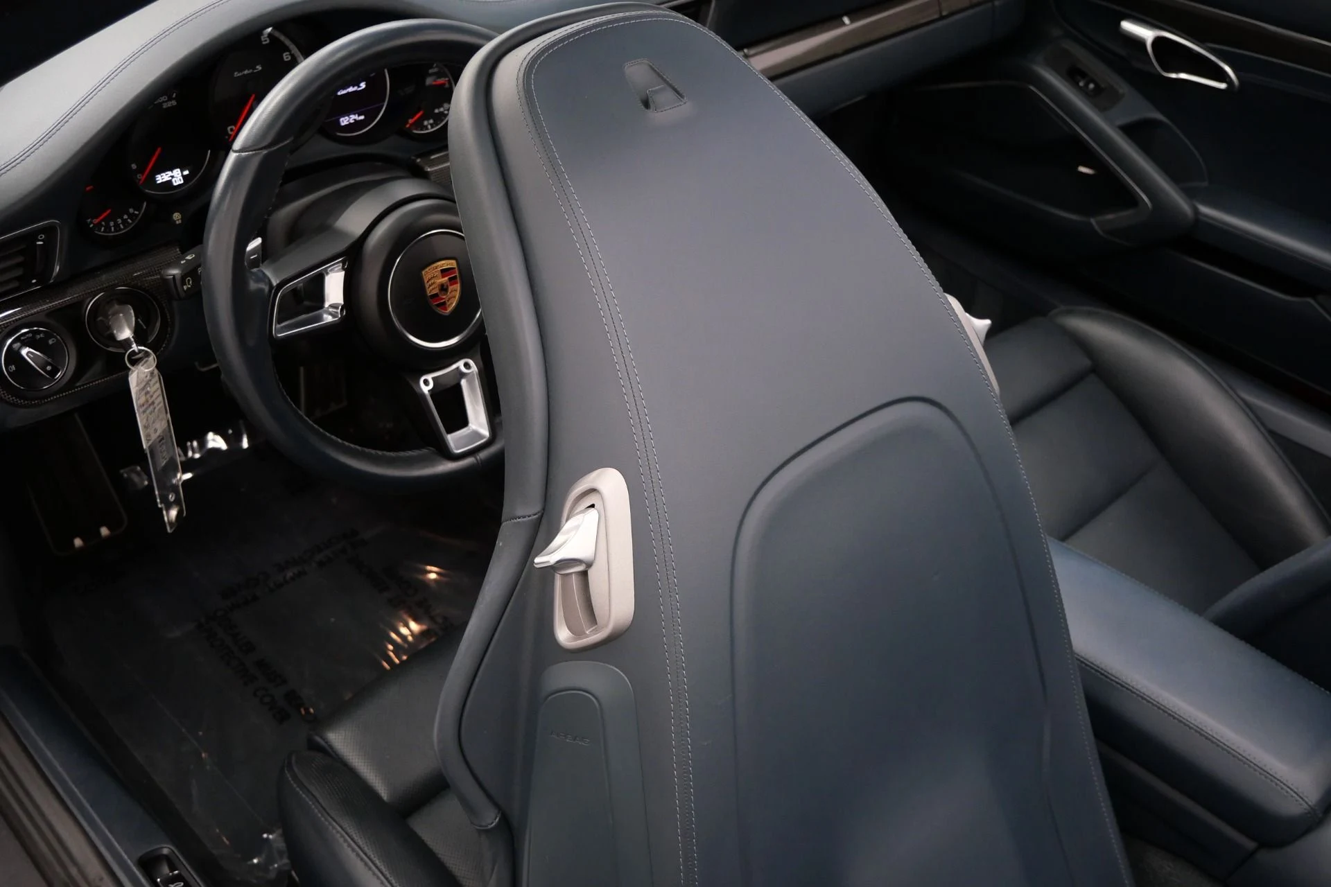 mph033_1901470761_Used_2017_Porsche_911_Turbo_S_Cabriolet_580_Horsepower_Heated_and_Ventilated_Seats_1787949311_dc3afa72d0