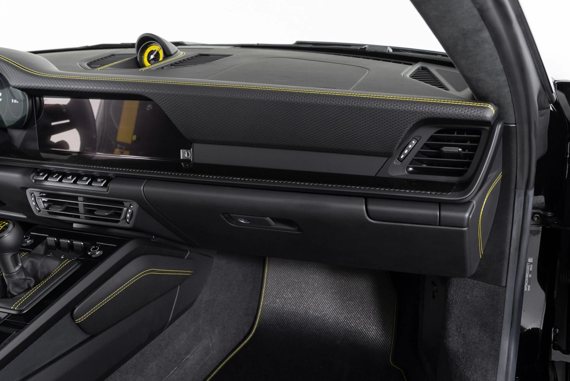 mph033_1903461525_Used_2024_Porsche_911_GT_3_Touring_1750205326_ac2e51ec25