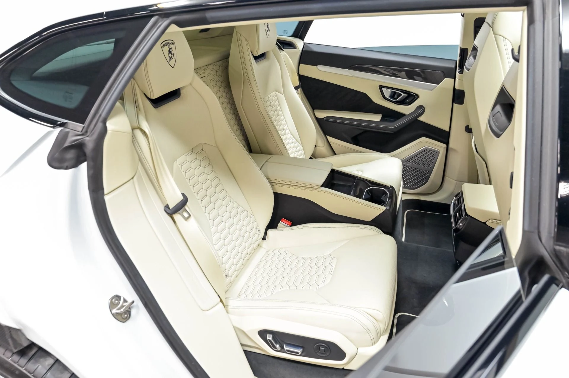 mph033_190420859_Used_2020_Lamborghini_Urus_1778528583_de299871c1