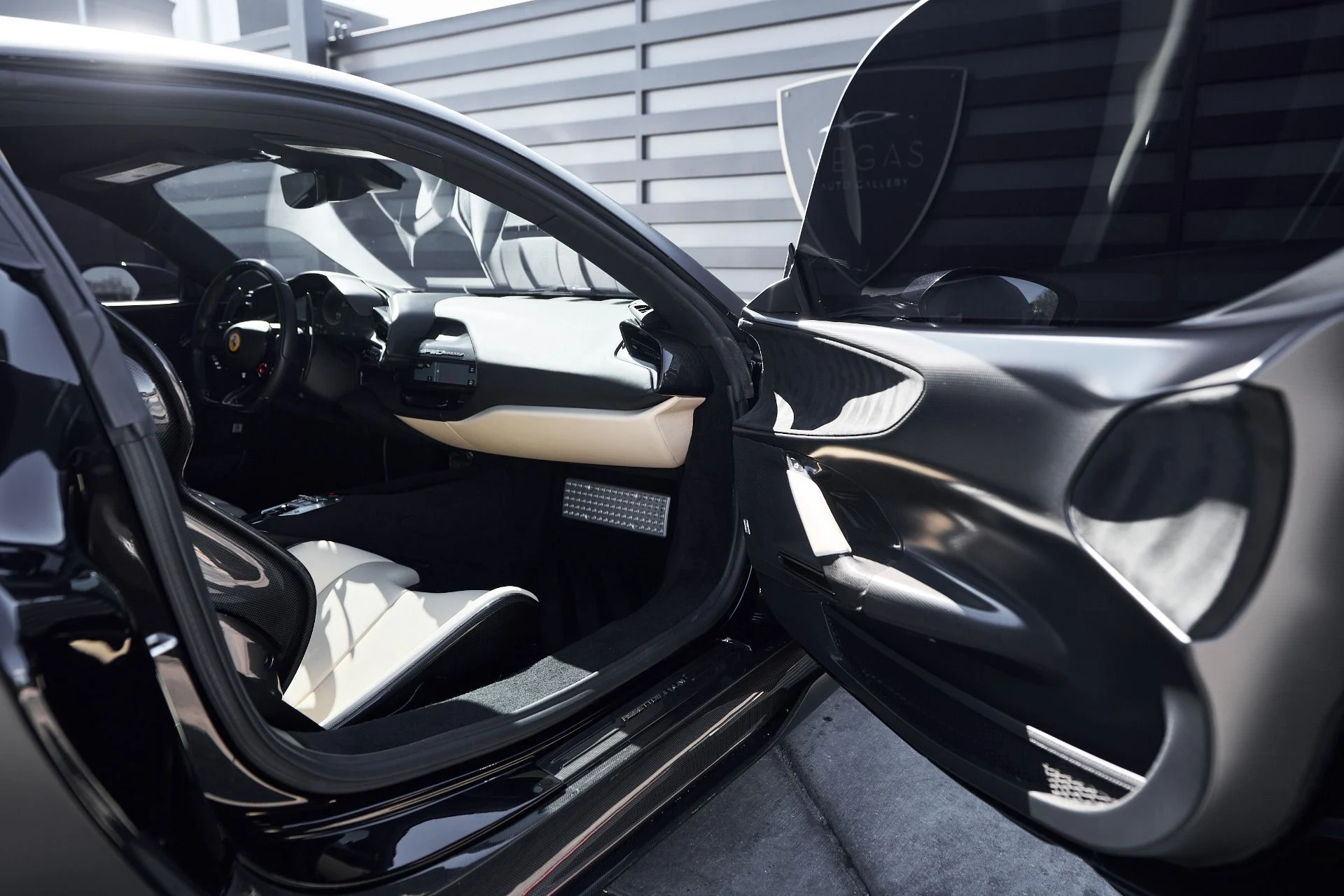 mph033_191039296_Used_2022_Ferrari_SF_90_Stradale_Base_1760226997_6ef38fd030