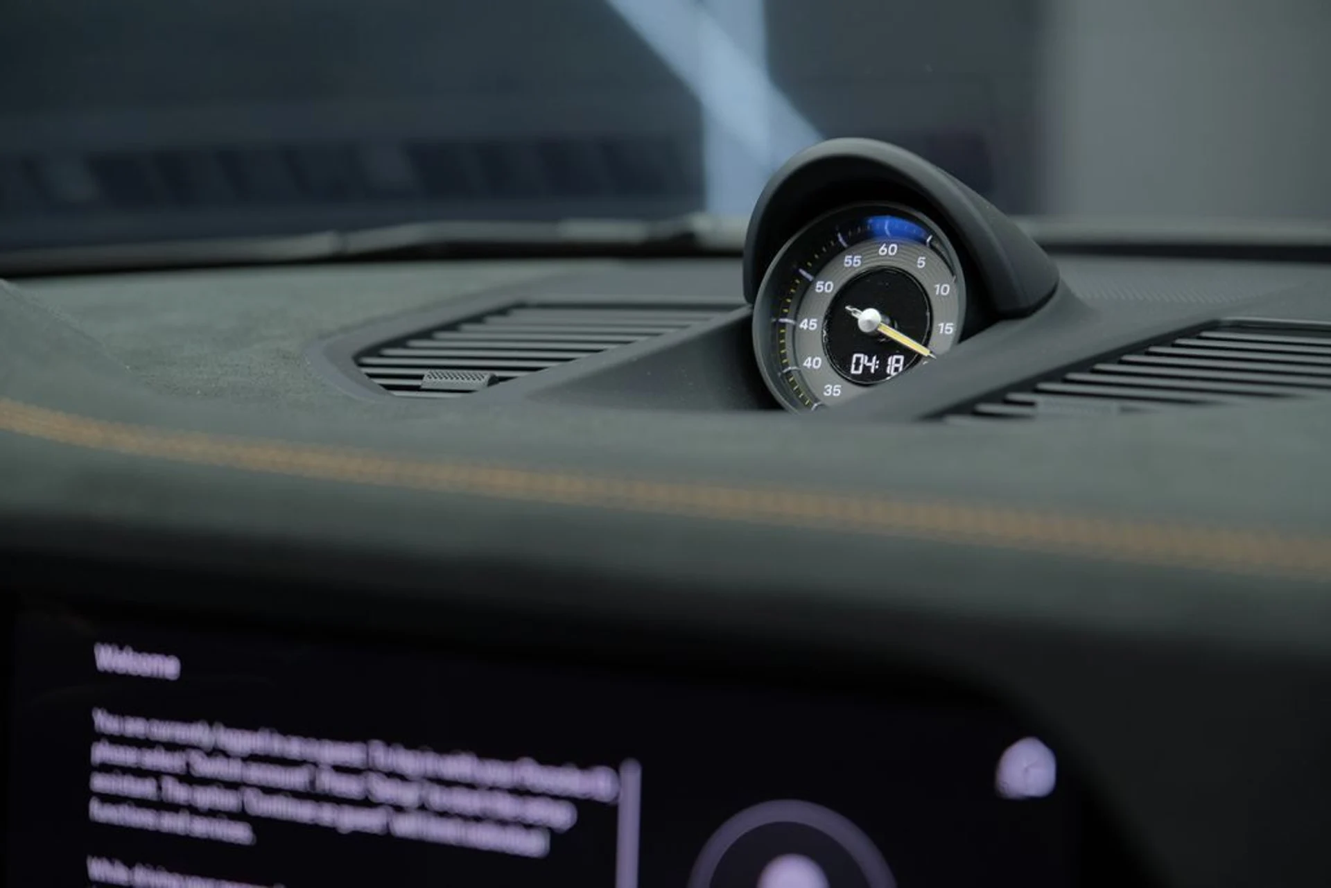 mph033_1912023990_183c9f84f22fa80382aa19d4fbf18894_28950a07ab