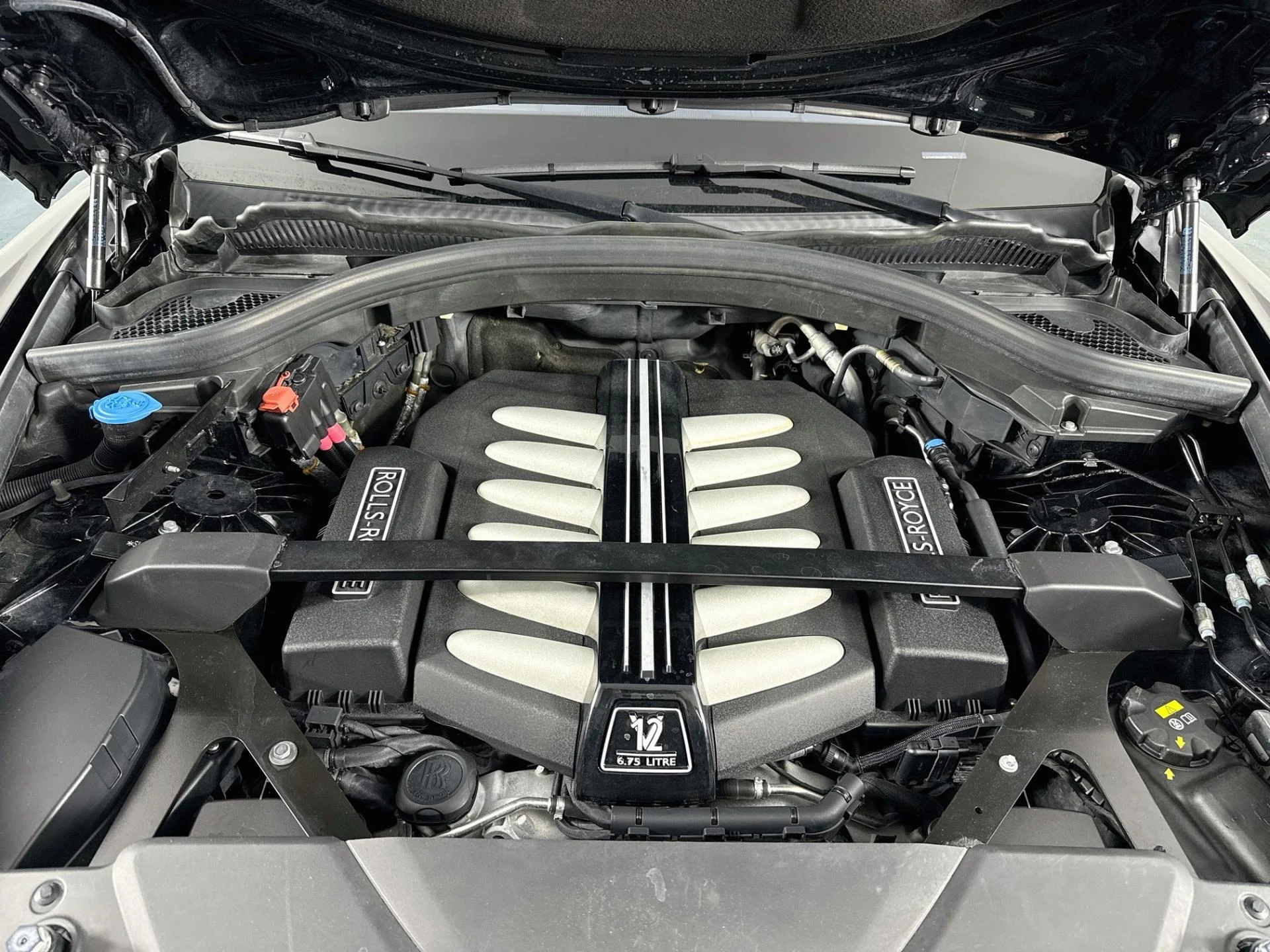 mph033_1915071302_Used_2020_Rolls_Royce_Cullinan_1791412701_498d05a552