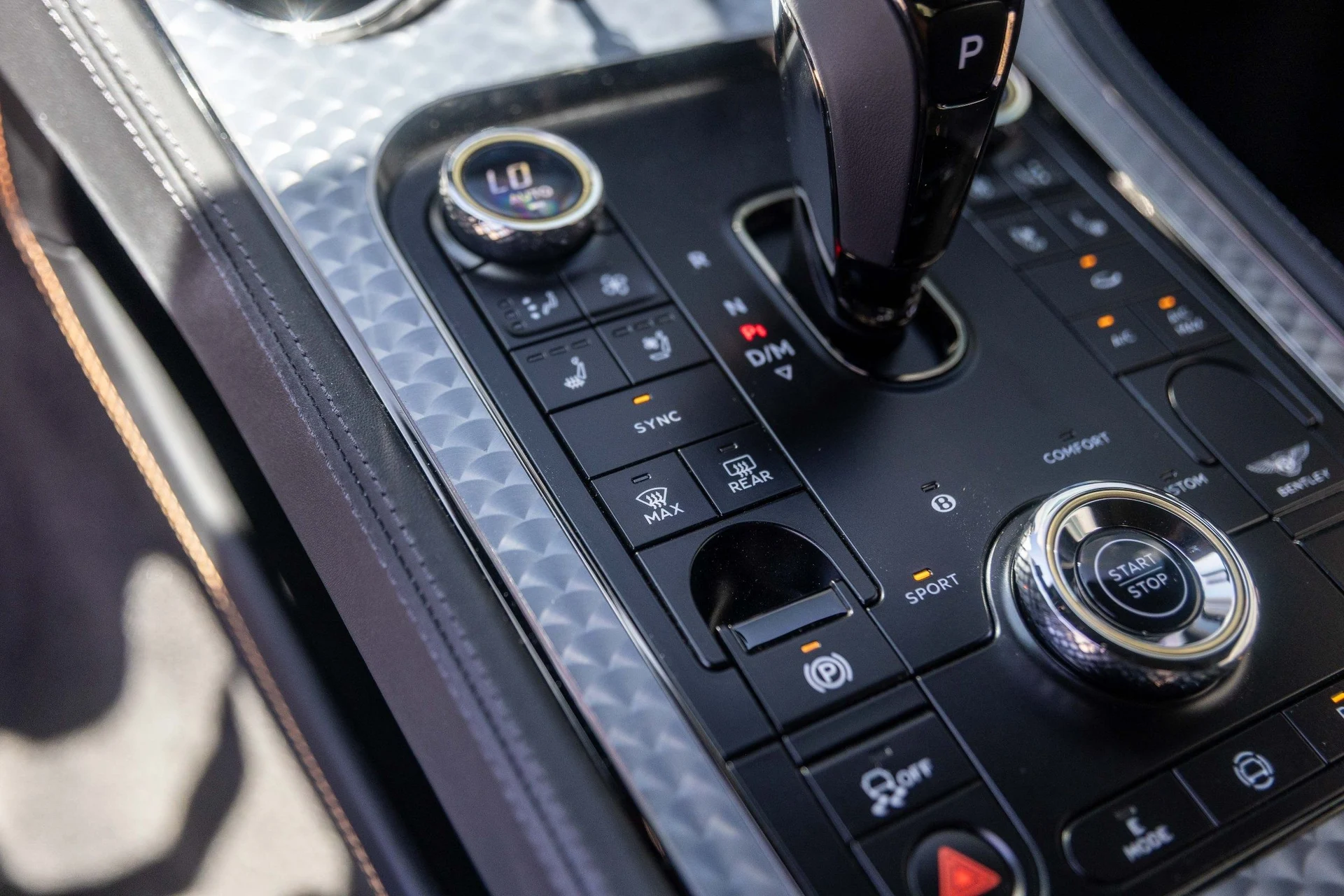 mph033_1925979035_Hi_Tech_Luxury_Imports_LLC_SCBCP_2_ZG_0_SC_023285_image_33_a3c6e6f687