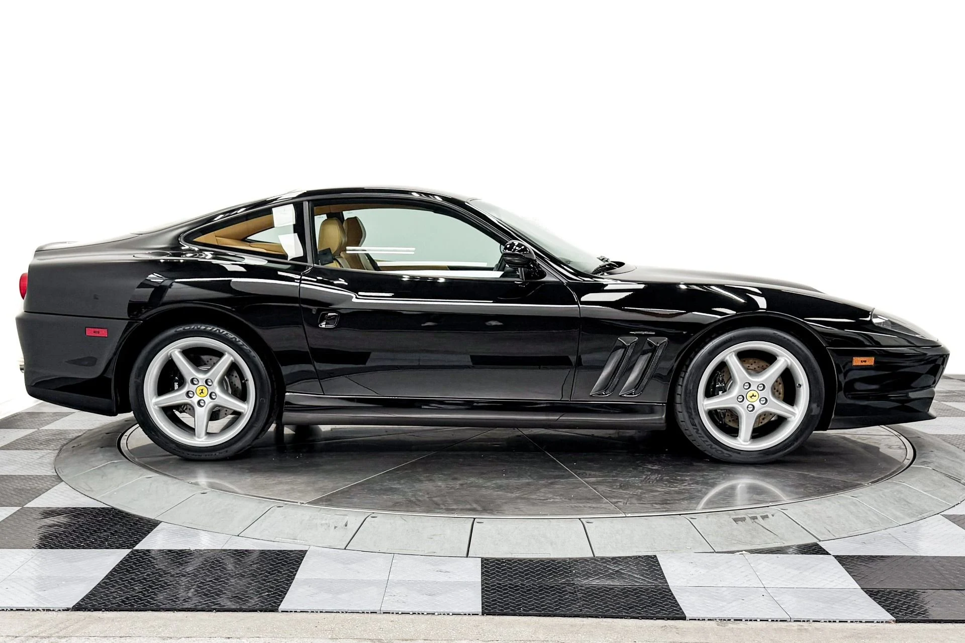mph033_1931151942_Used_1998_Ferrari_550_Maranello_6_Speed_Manual_Low_Miles_1783364215_4f5efc6f07
