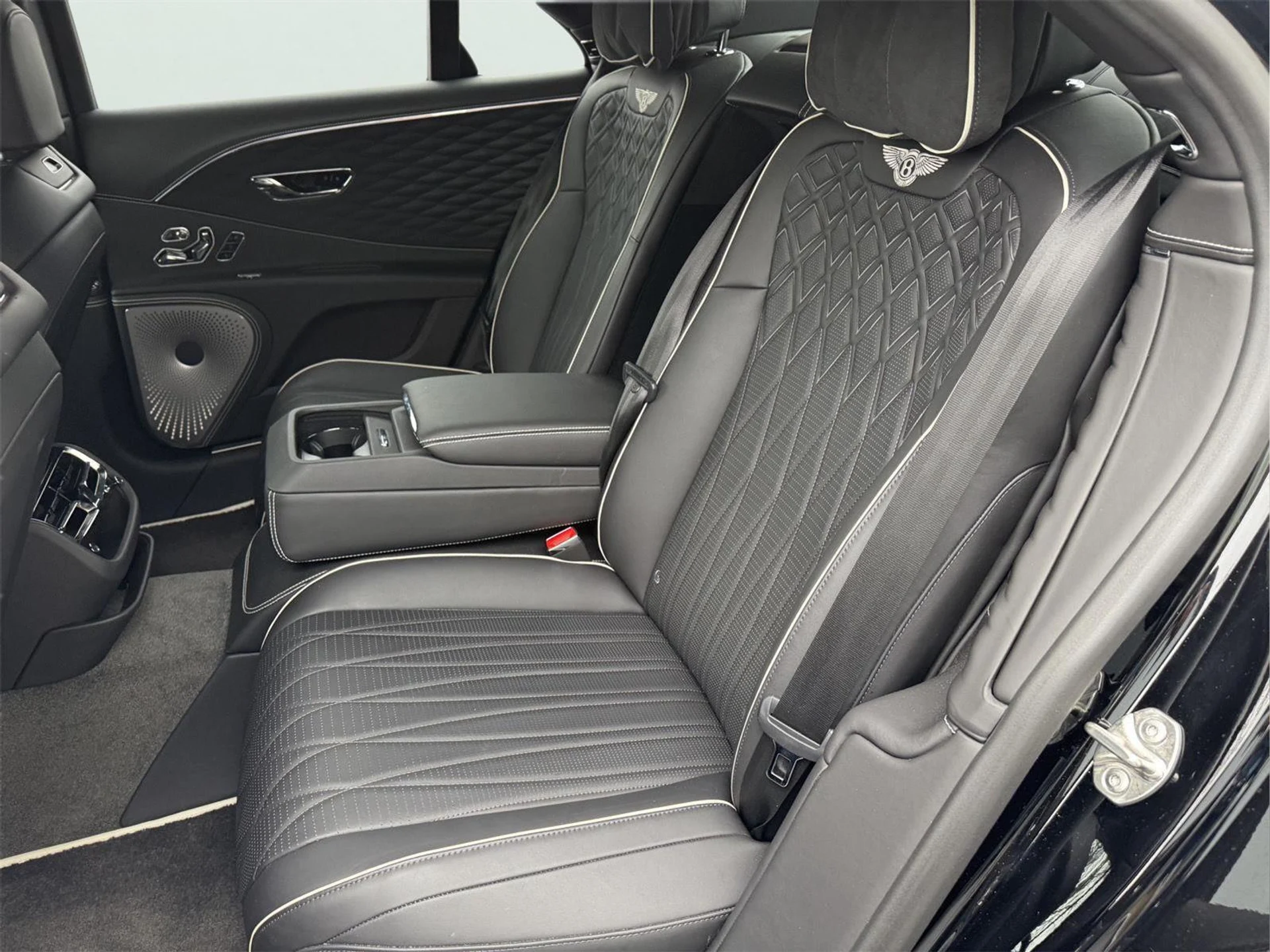 mph033_1943378235_386ae751dd879b057efc5adadc0b6990_c0424226b3