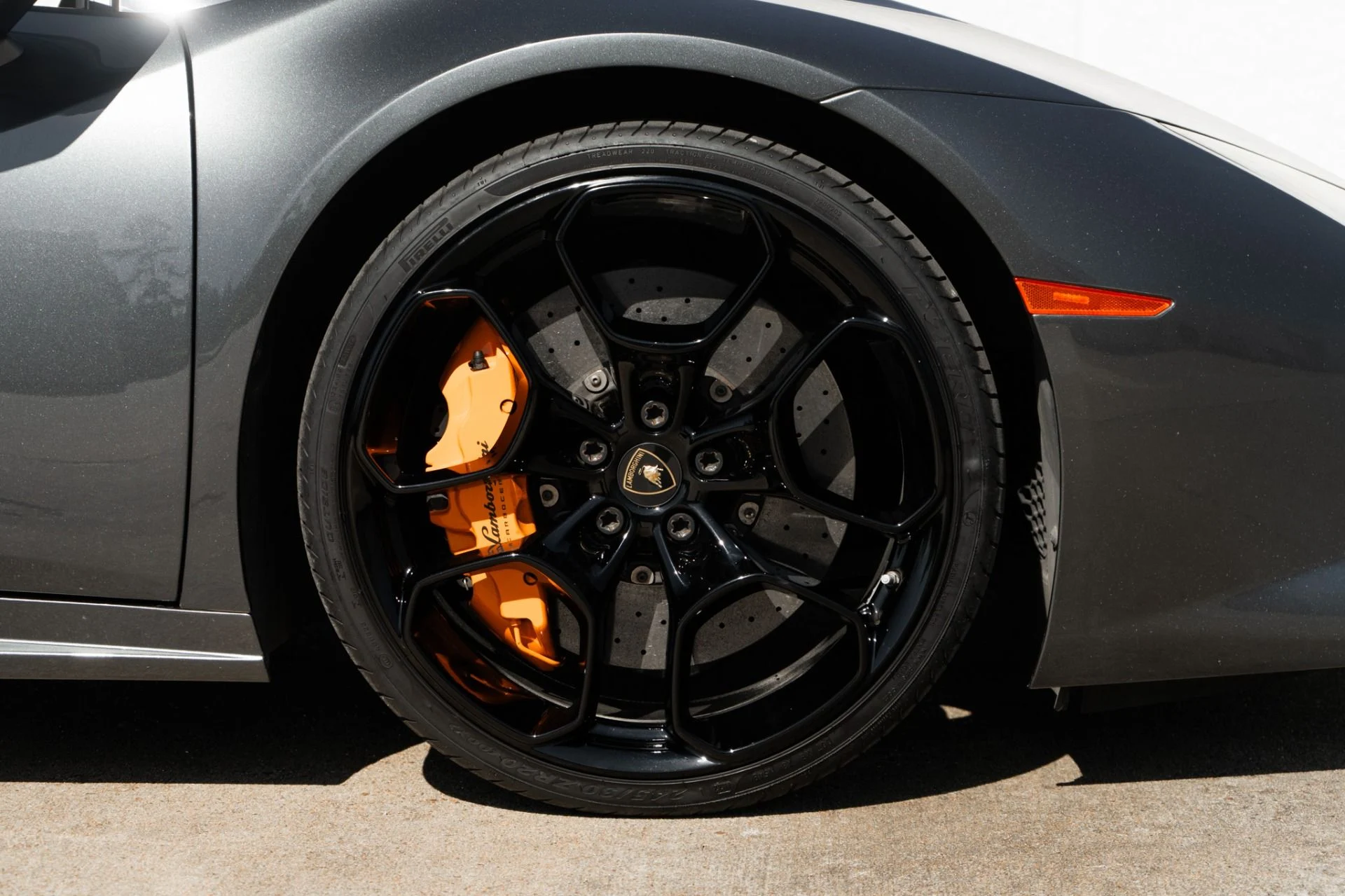 mph033_1947105003_Used_2015_Lamborghini_Huracan_LP_610_4_1775769923_da0f879d2c