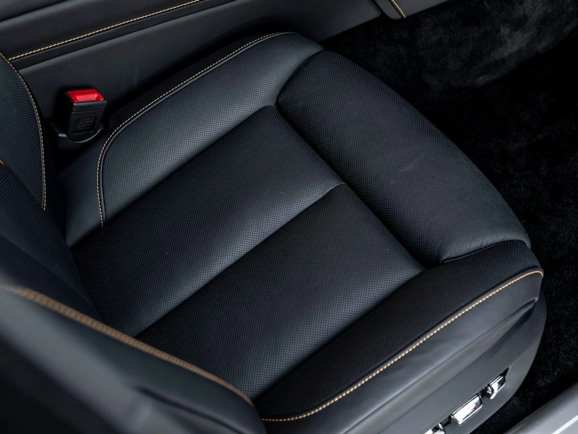 mph033_194976595_34_c93e079853