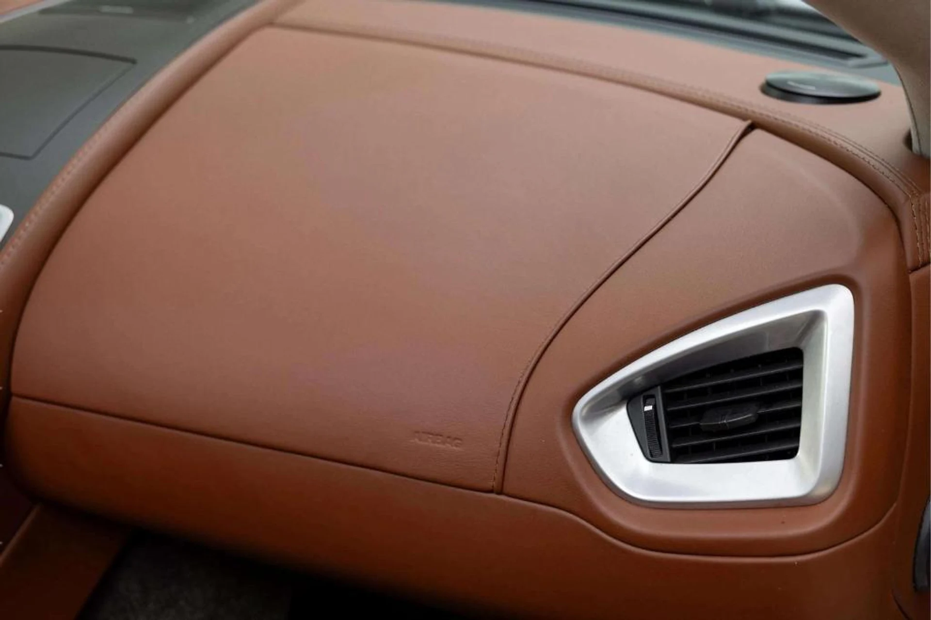 mph033_1951023525_UFJ_Ht_BX_1_M_Vwq_Nm_C6_Yy1k04lra_Uw_00eed863b7