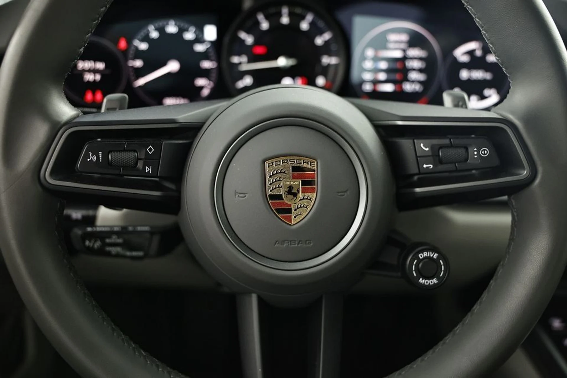 mph033_1951581709_34fd0f7570d442a476448e56cc2ac9df_7ed908a875