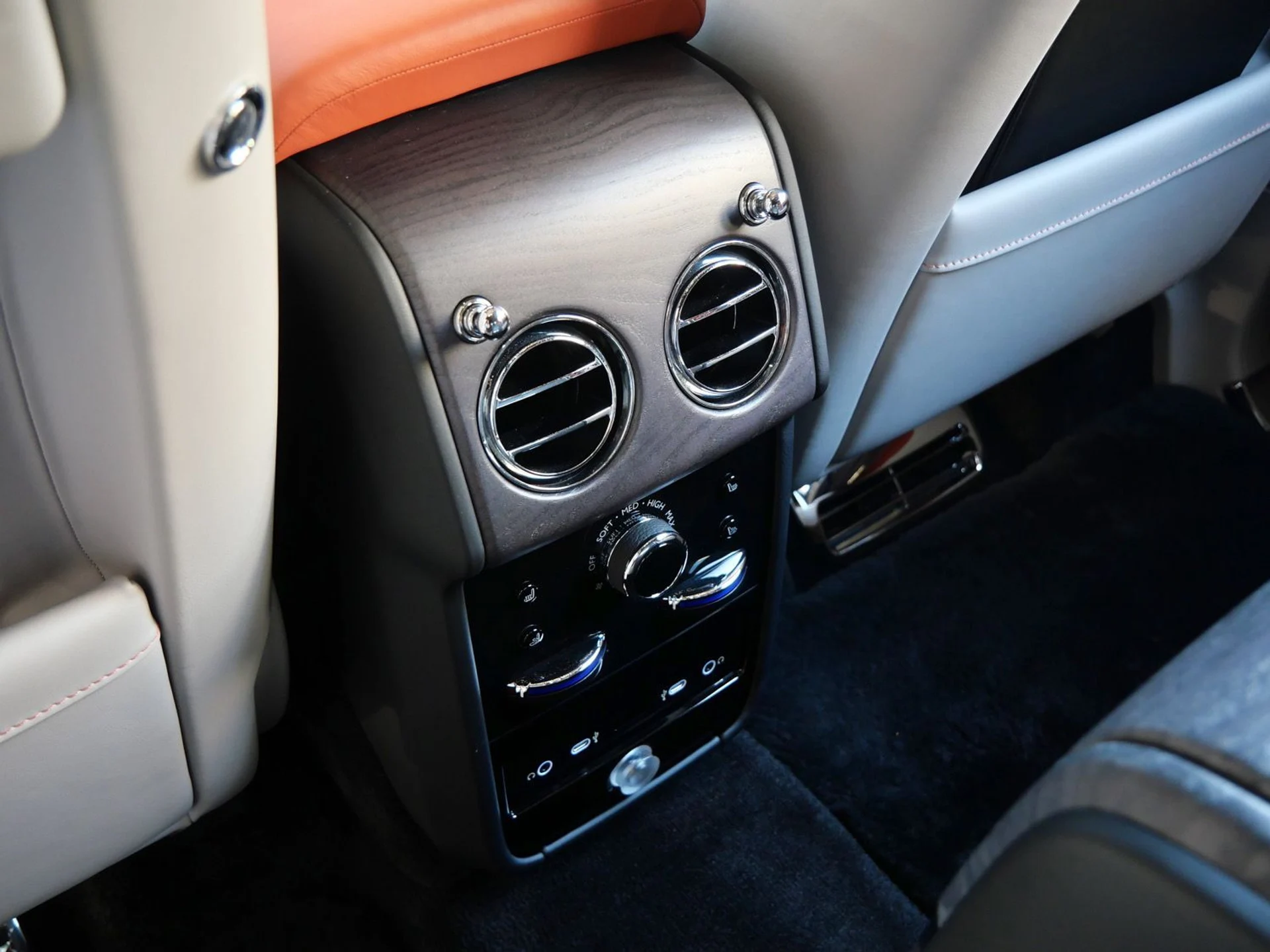 mph033_1957354611_a70f02360b5382f81106a95ef3ecbd41x_3c259c4941