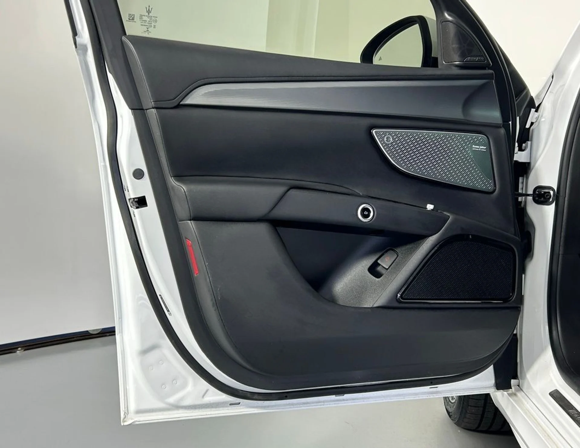 mph033_1961990246_f69e41vs6f84gth4ydj4uuw6zk65_d1dad02f87