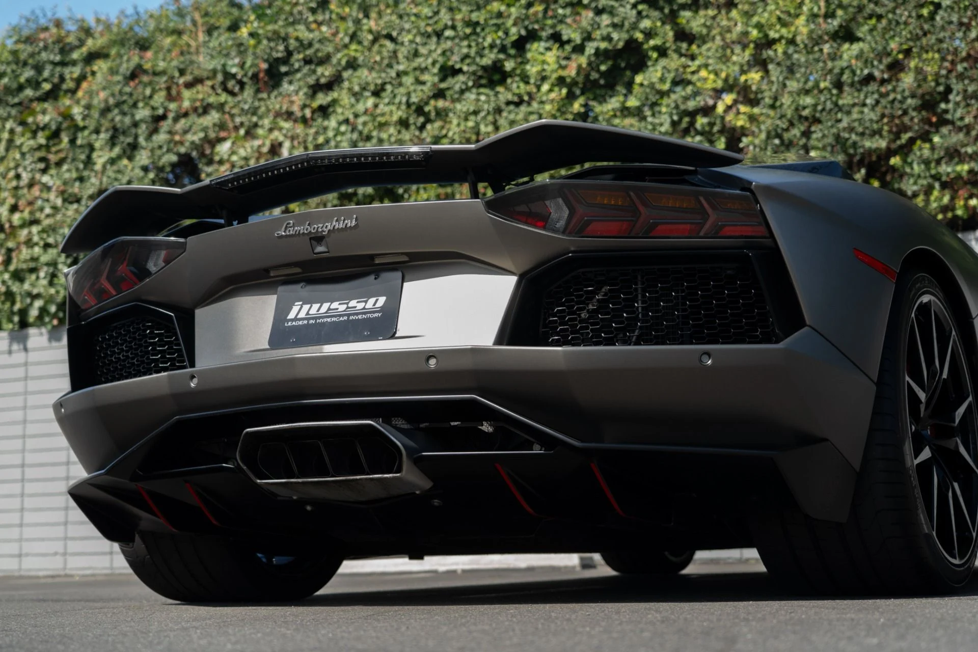 mph033_196450175_Used_2015_Lamborghini_Aventador_LP_700_4_1755813837_f35834ce17