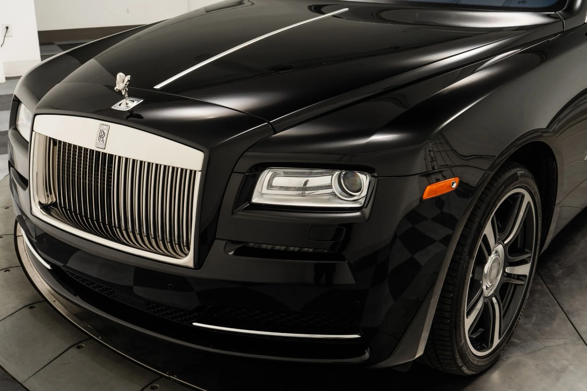mph033_1969249703_Used_2016_Rolls_Royce_Wraith_1759423730_2163bc6bb9