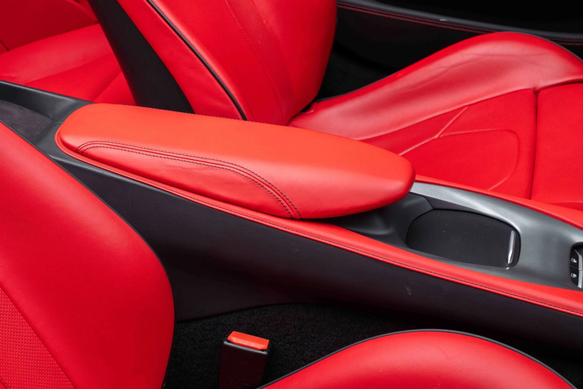 mph033_1974514401_Used_2020_Ferrari_Portofino_1774467213_c04ae99008