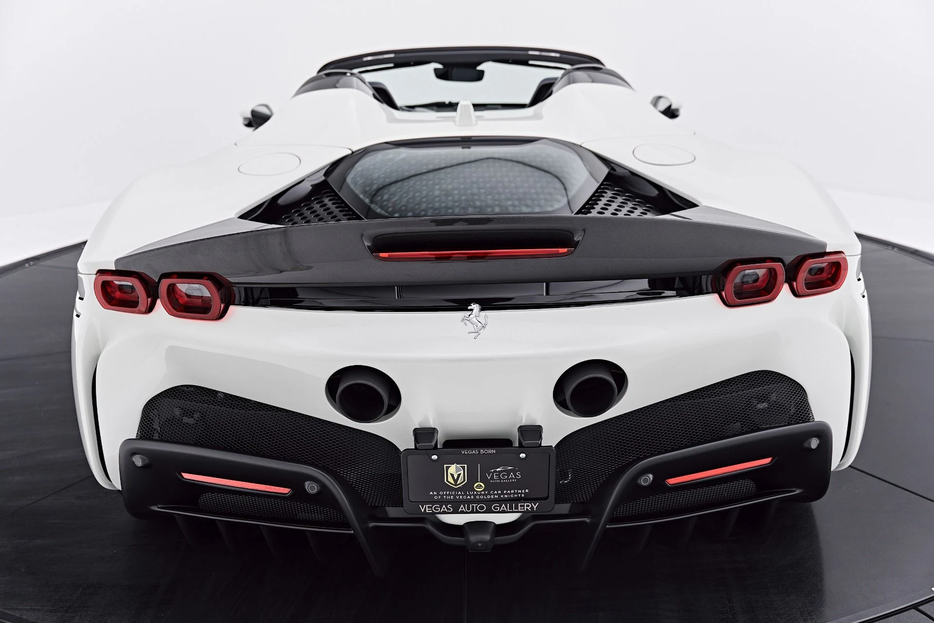 mph033_1985336598_Used_2022_Ferrari_SF_90_Spider_Base_1787100341_515630f9b8