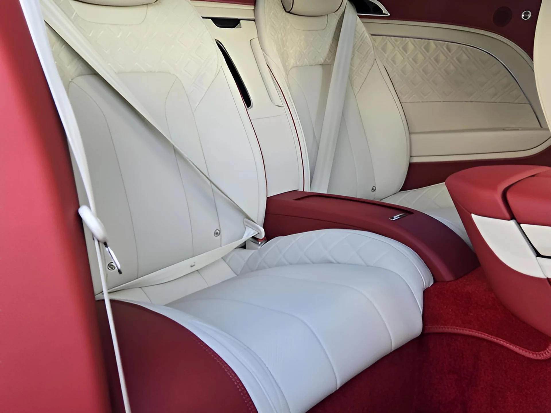 mph033_1985636268_5774f107e789f22b959375e58868168dx_bfe4bb4497