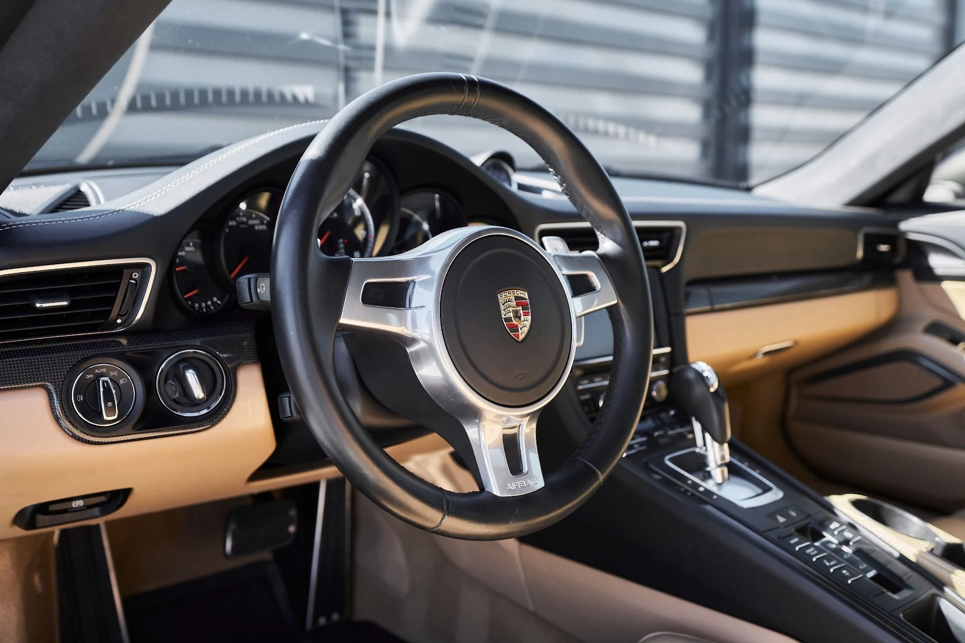 mph033_1991321123_Used_2015_Porsche_911_Turbo_S_1759451659_33f1571978