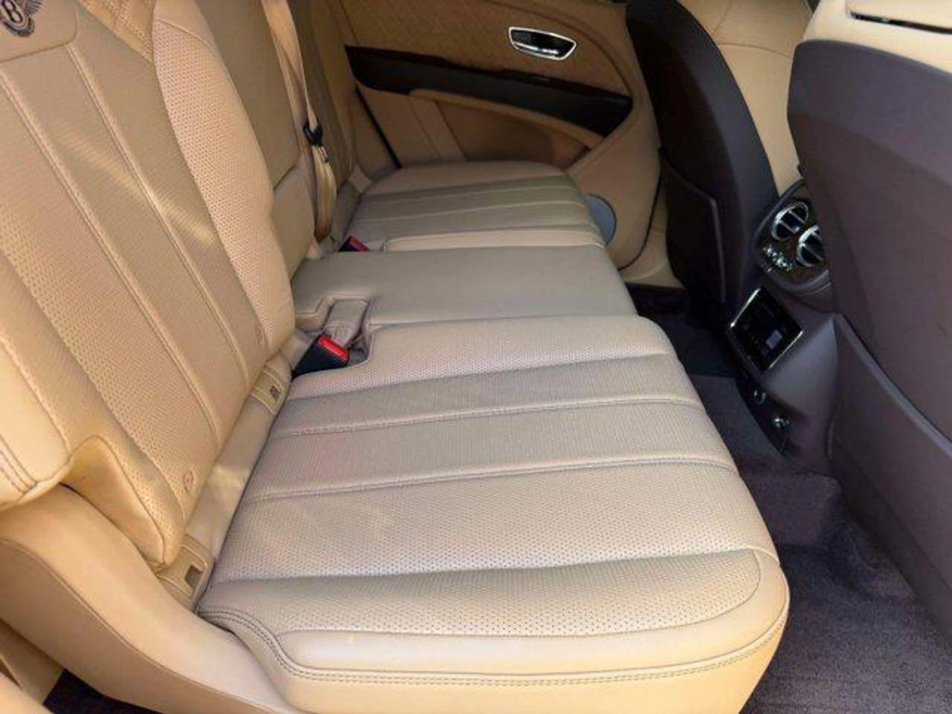 mph033_203188579_aj_OSG_9y_Lpdthc6hf_61g_gz8_e449d27845