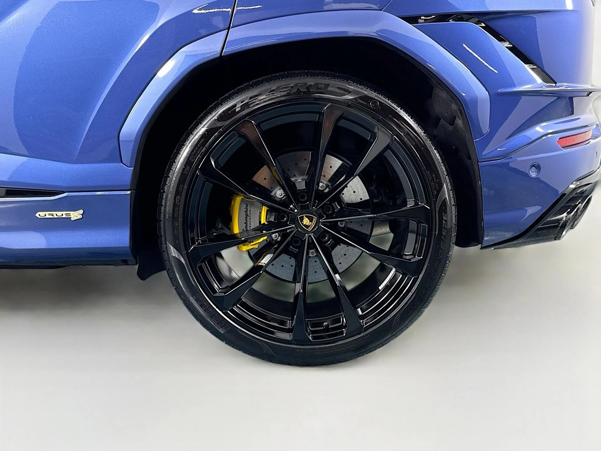 mph033_2034541055_Used_2024_Lamborghini_Urus_S_1784150921_0857e1615e
