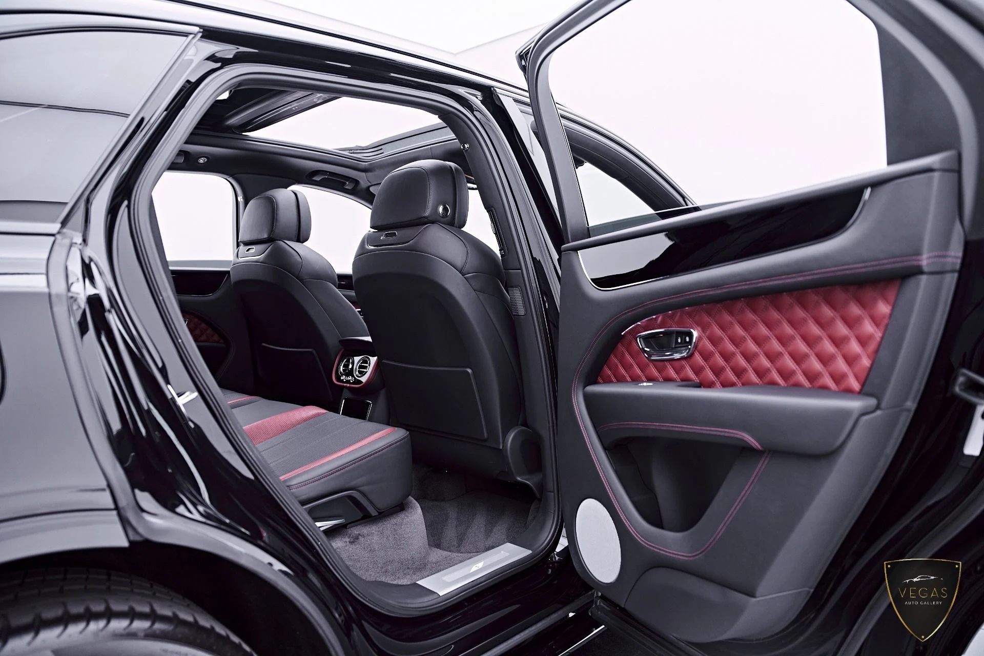 mph033_2036581919_Used_2024_Bentley_Bentayga_S_1783554495_e6752f69ca