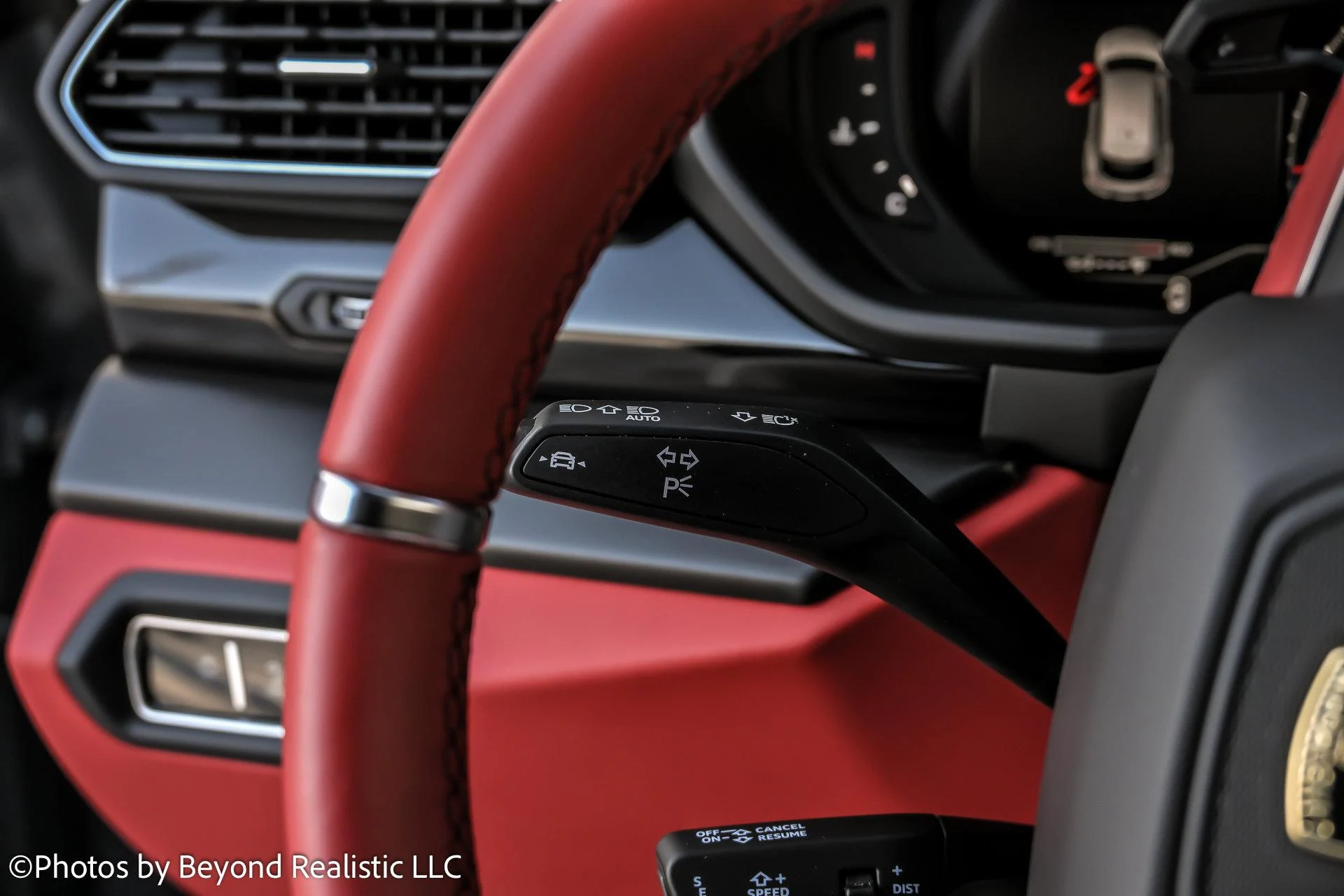 mph033_2054446543_Used_2024_Lamborghini_Urus_S_1769853130_c7ab3561fe